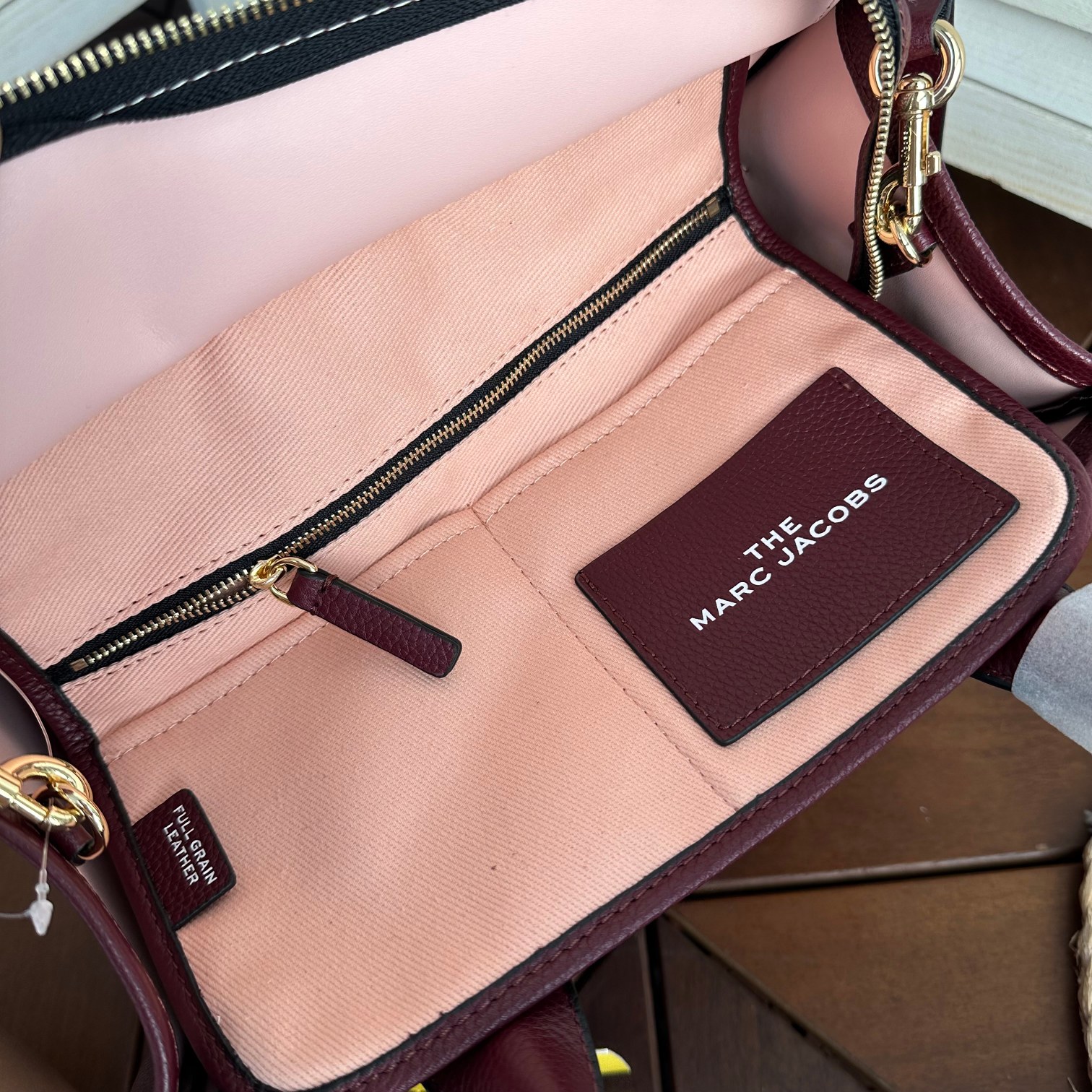 Marc Jacobs ～托特皮 深红色33cm