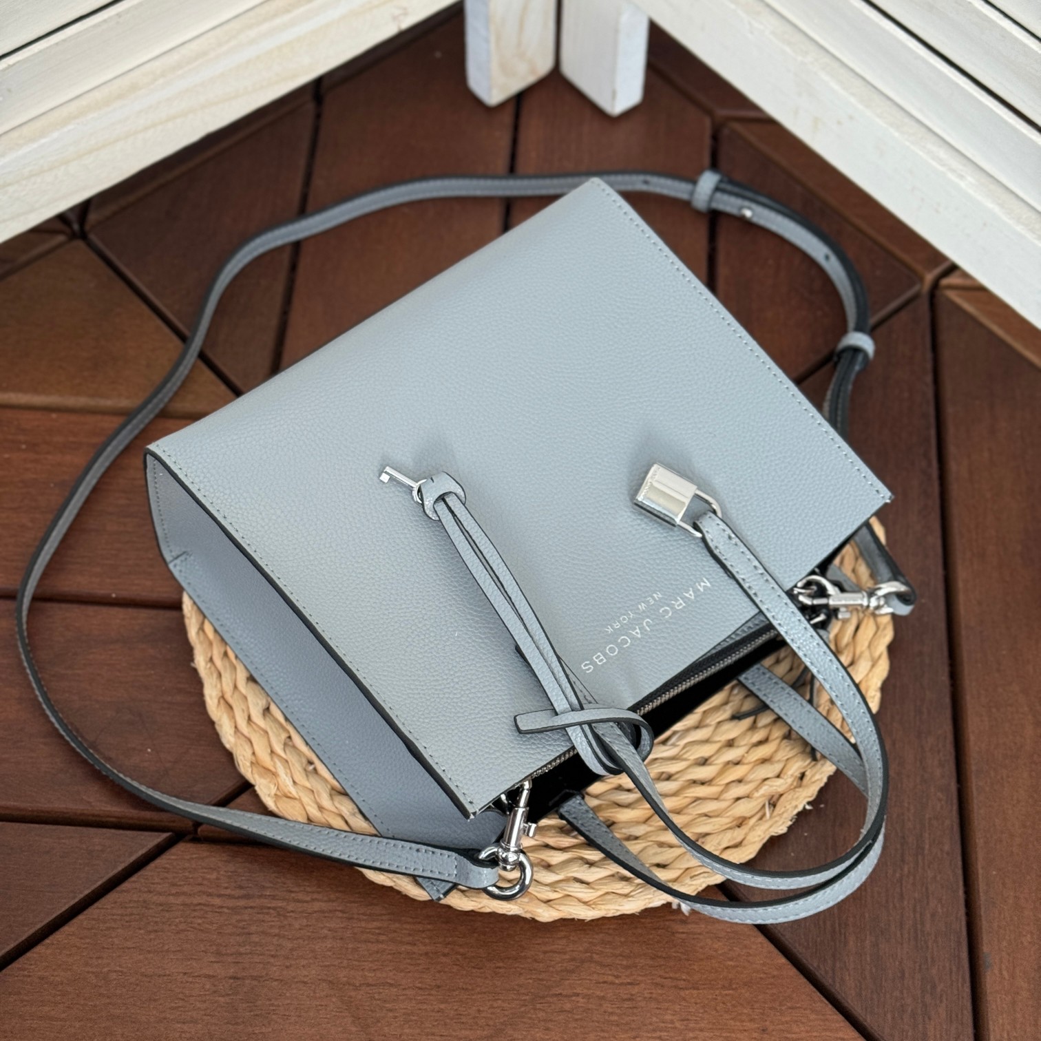 Marc Jacobs Mj牛皮灰色手提托特包 尺寸:23*10*20
