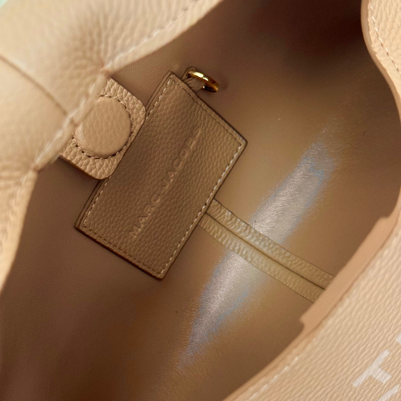 Marc Jacobs ～牛皮手挽包