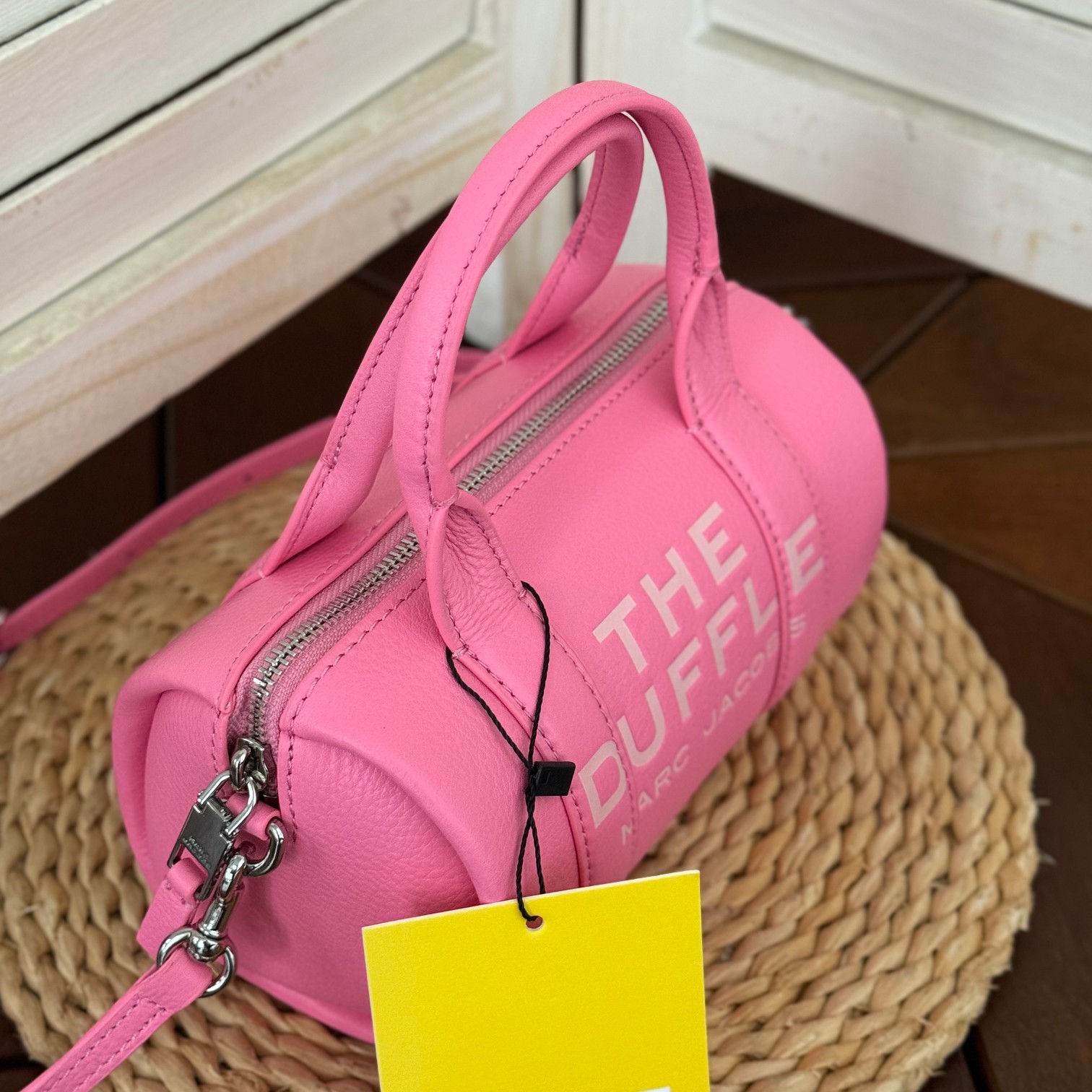 Marc Jacobs 粉色 Mj圆筒包3⃣ 色 尺寸:20*12*12