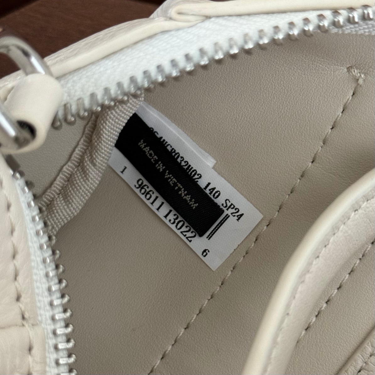 Marc Jacobs 云白色 Mj圆筒包3⃣ 色 尺寸:20*12*12