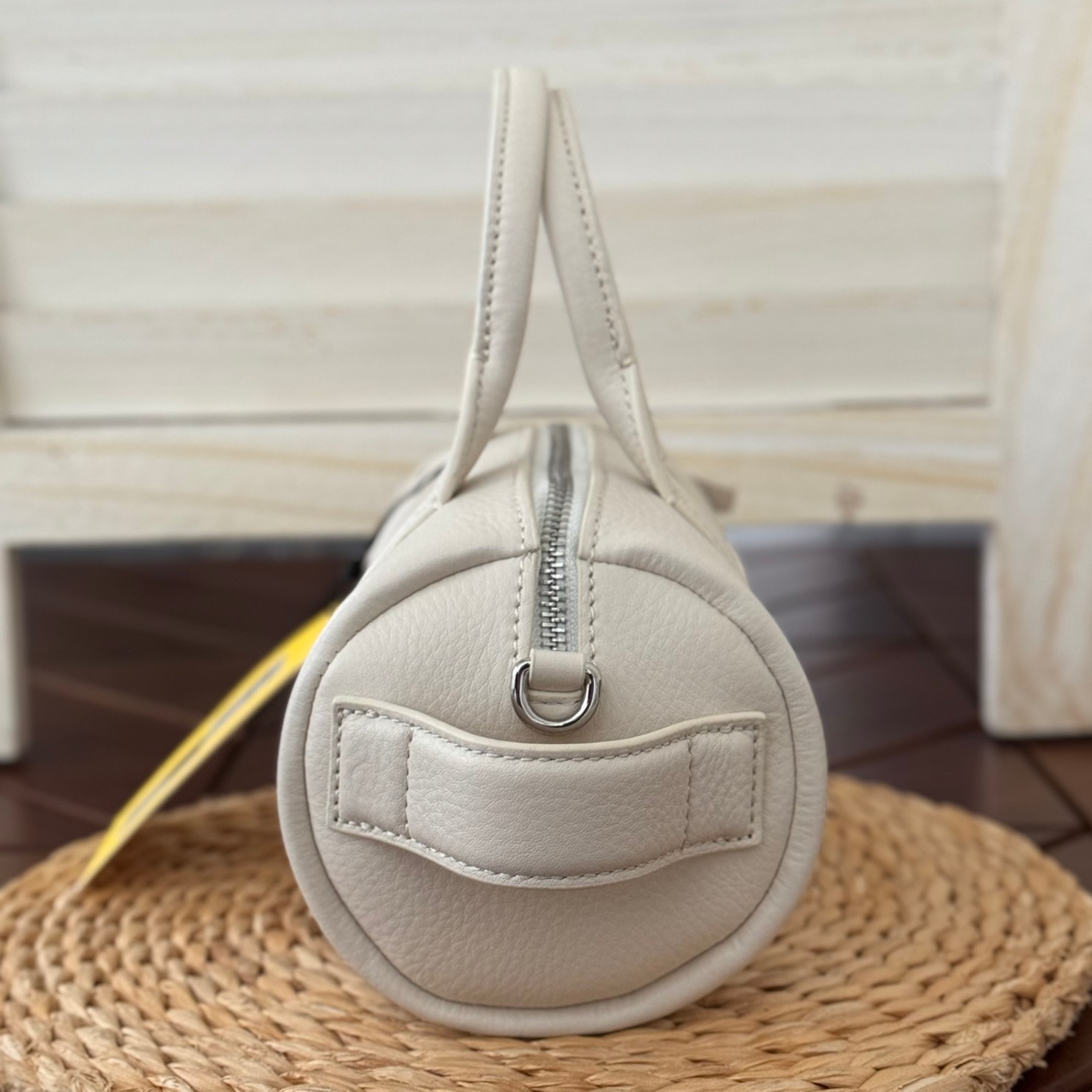 Marc Jacobs 云白色 Mj圆筒包3⃣ 色 尺寸:20*12*12
