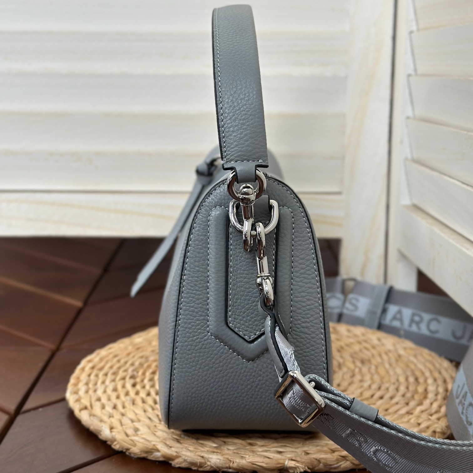 Marc Jacobs ～牛皮斜挎包月光灰大号28*11*17cm