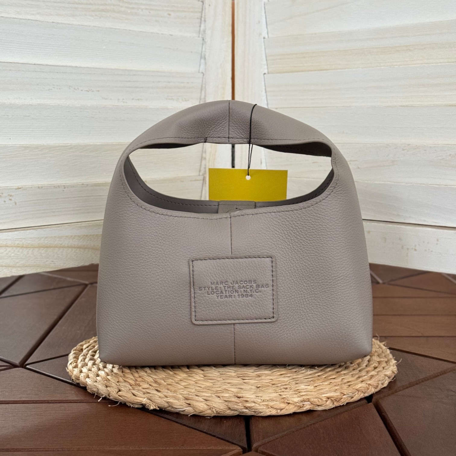 Marc Jacobs ～牛皮手挽白