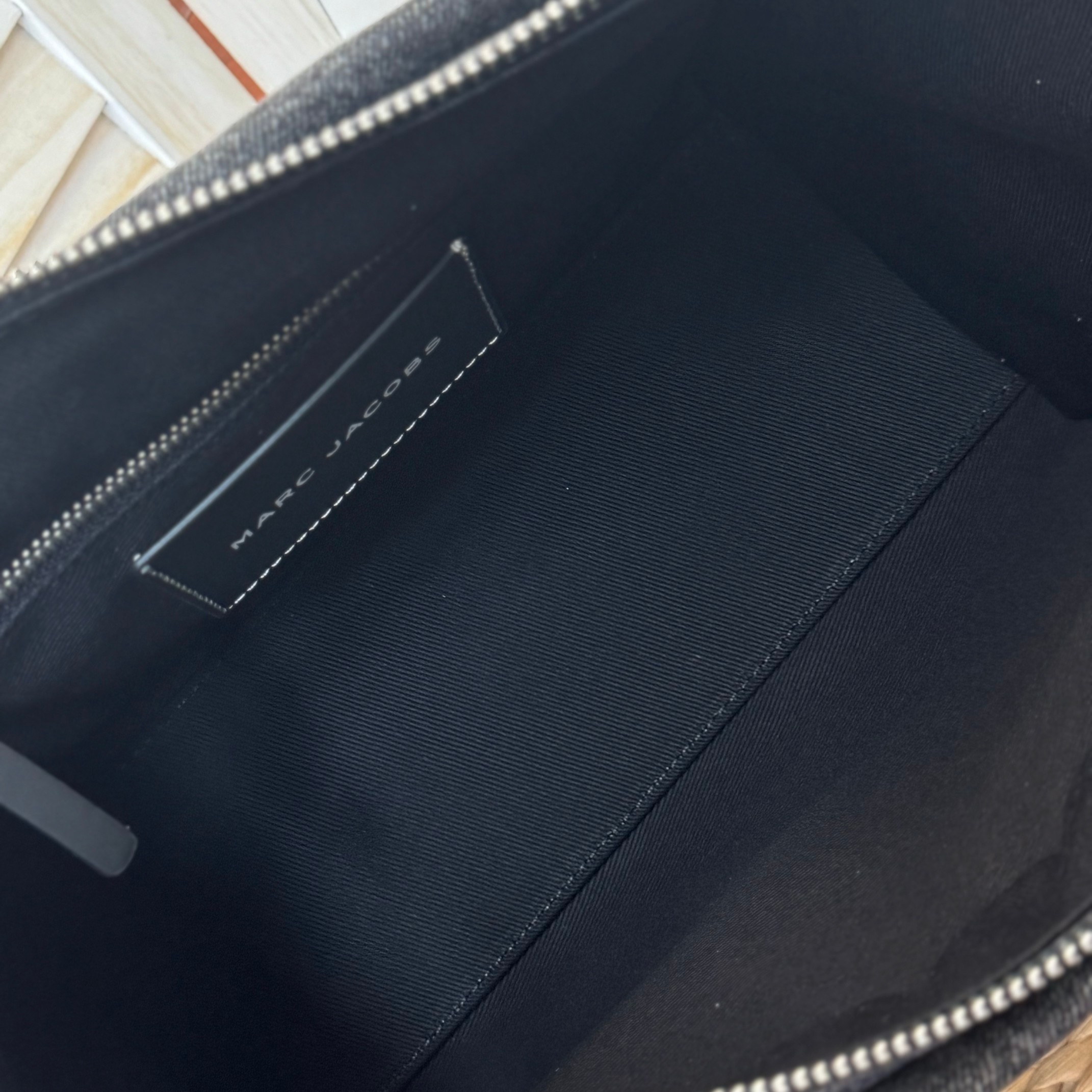 Marc Jacobs ～新款链条托特 水洗牛仔黑