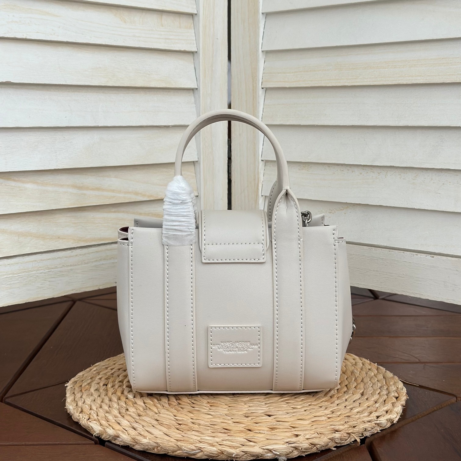 Marc Jacobs ～新款牛皮链条斜挎迷你手提包白色
