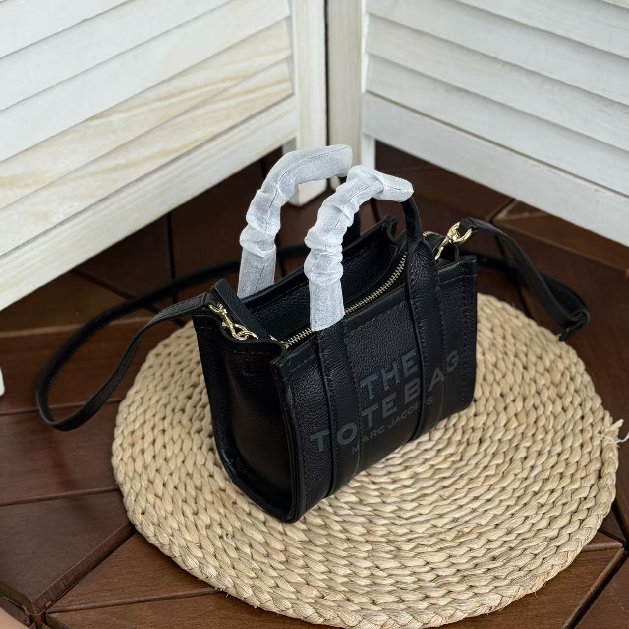 Marc Jacobs ～托特皮超迷你18cm 黑色