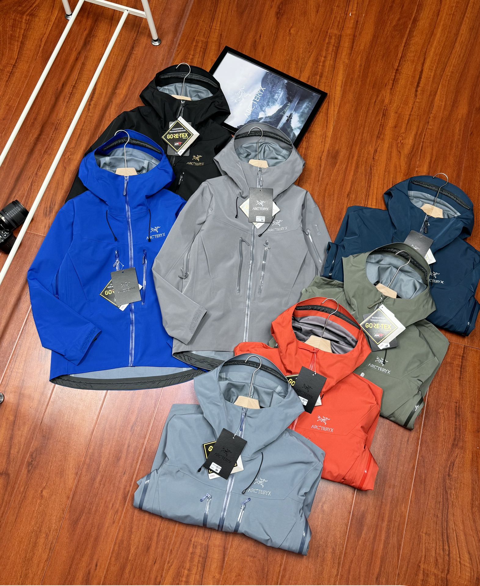 ARC'TERYX始祖鸟-阿尔法SV系列冲锋衣