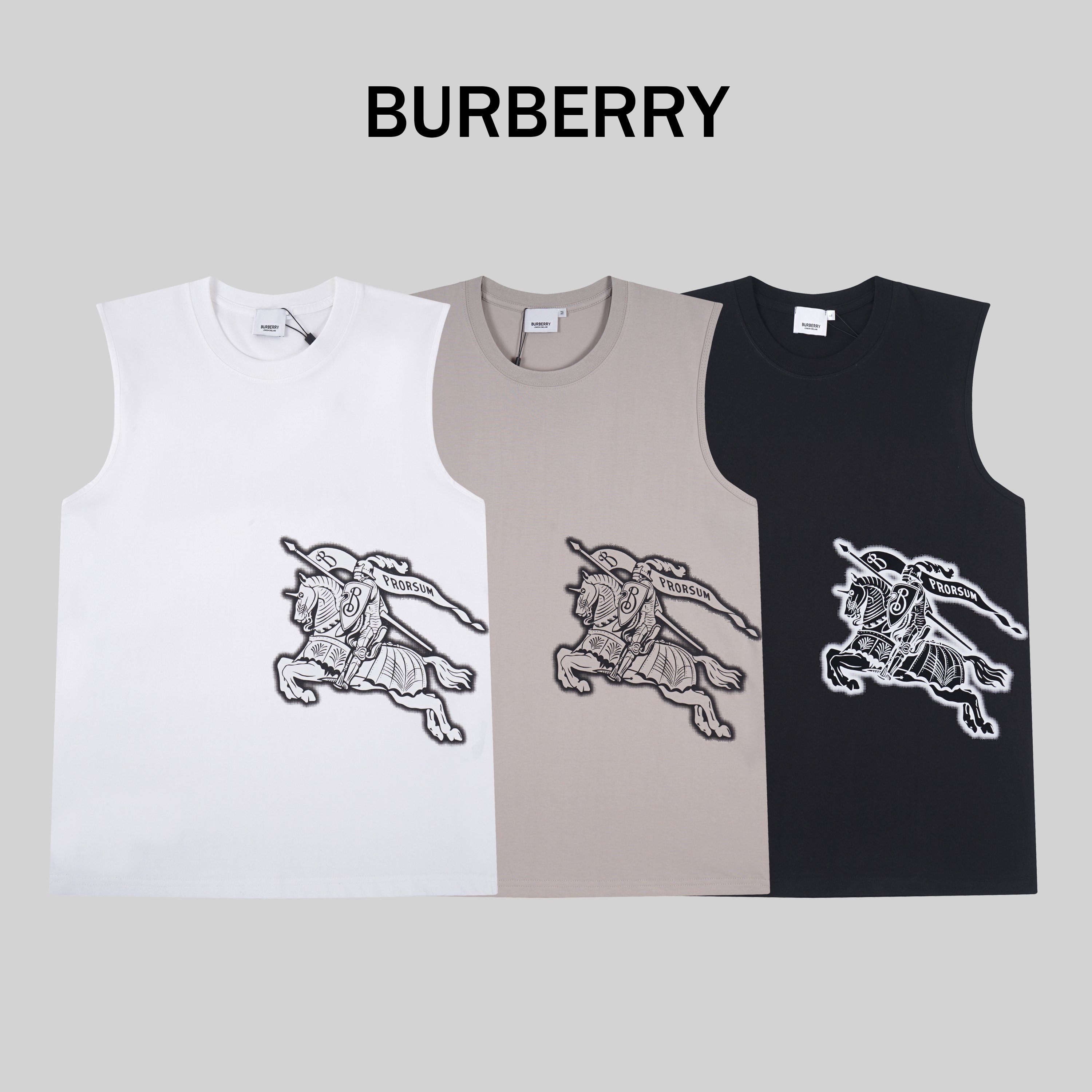 B103#, el nuevo chaleco clásico de Burberry, confeccionado con 240 gramos de tejido de algodón puro de doble hilo de al…