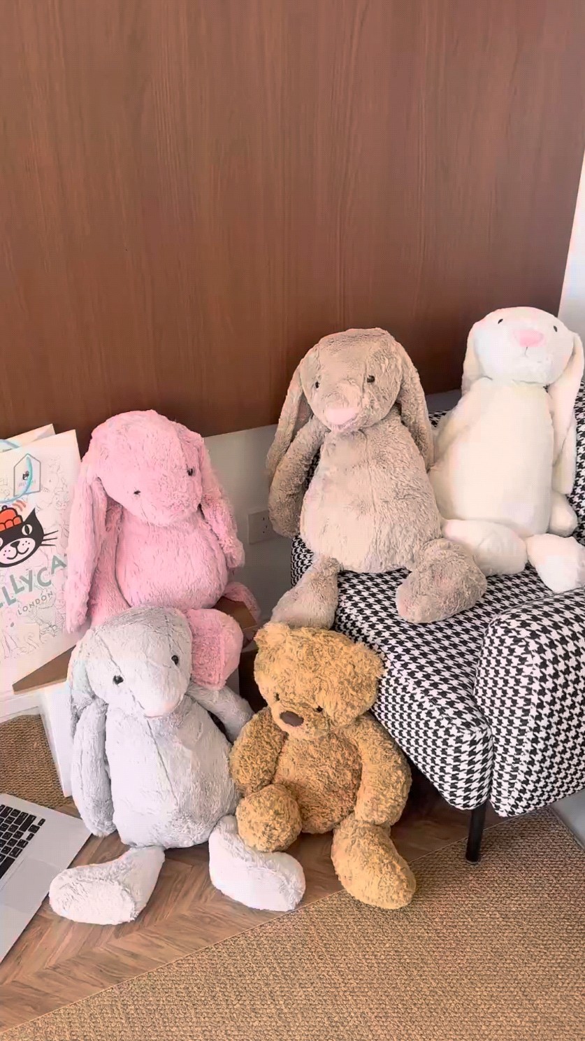 _d_K9sJYqeBXFXFB-yJs-564EzQXBmlHkFzzrotA