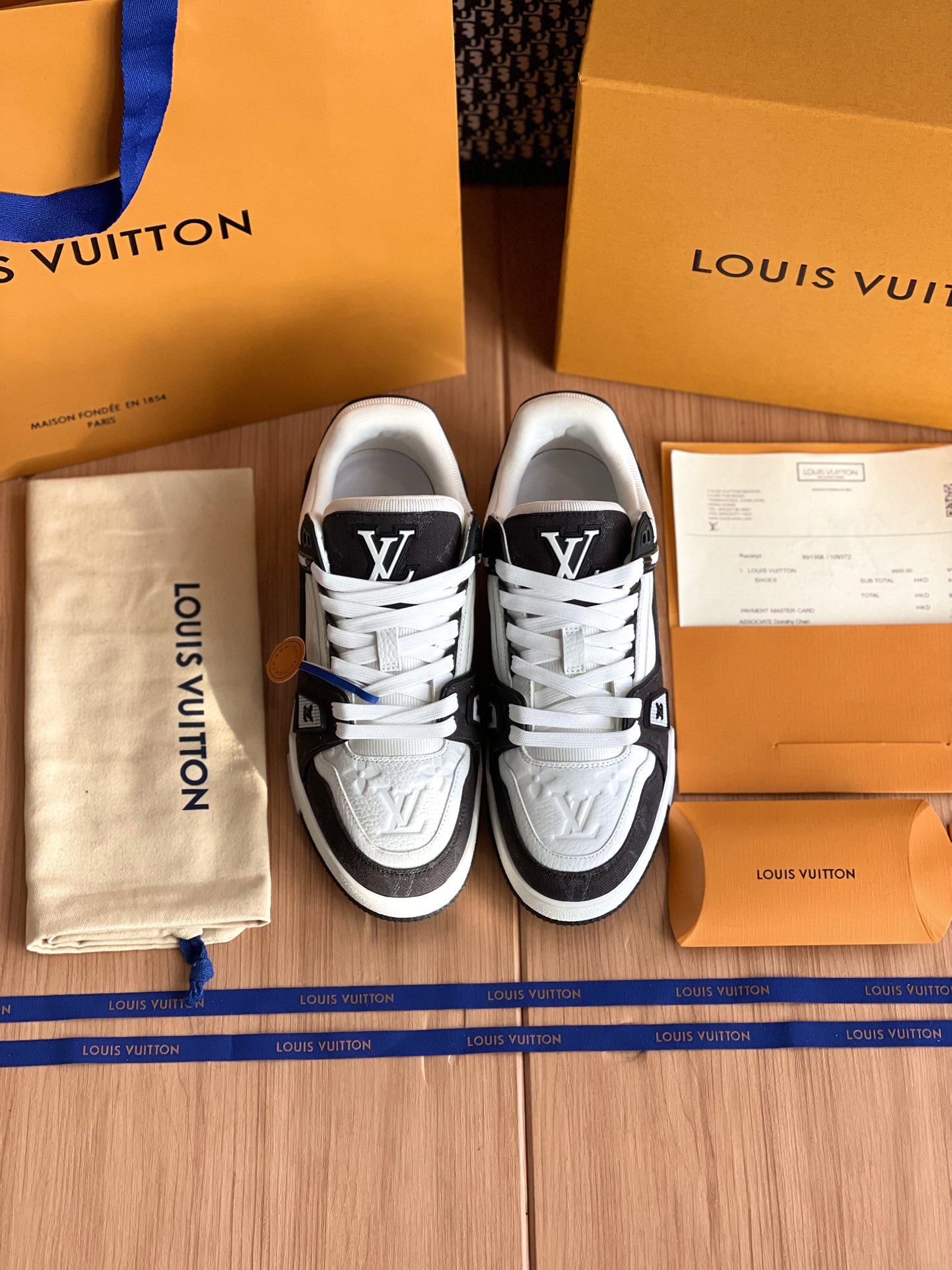 NO:235525,LV trainer series, the whole pair of shoes is purchased, developed and created by Zp, all customized materials, exclusive mold opening sole, all details are shipped together, and even the packaging is the same as the genuine one. The size is 35-45, casual shoes/sports shoes, louis vuitton, sneakers19860909LV trainer系列 整双鞋子采购Zp开发打造,全部定制材料,独家开模大底,细节全部对版出货,连包装也做到跟正品一样.码数35-45,休闲鞋/运动鞋,louis vuitton,sneakers,Women's Shoes