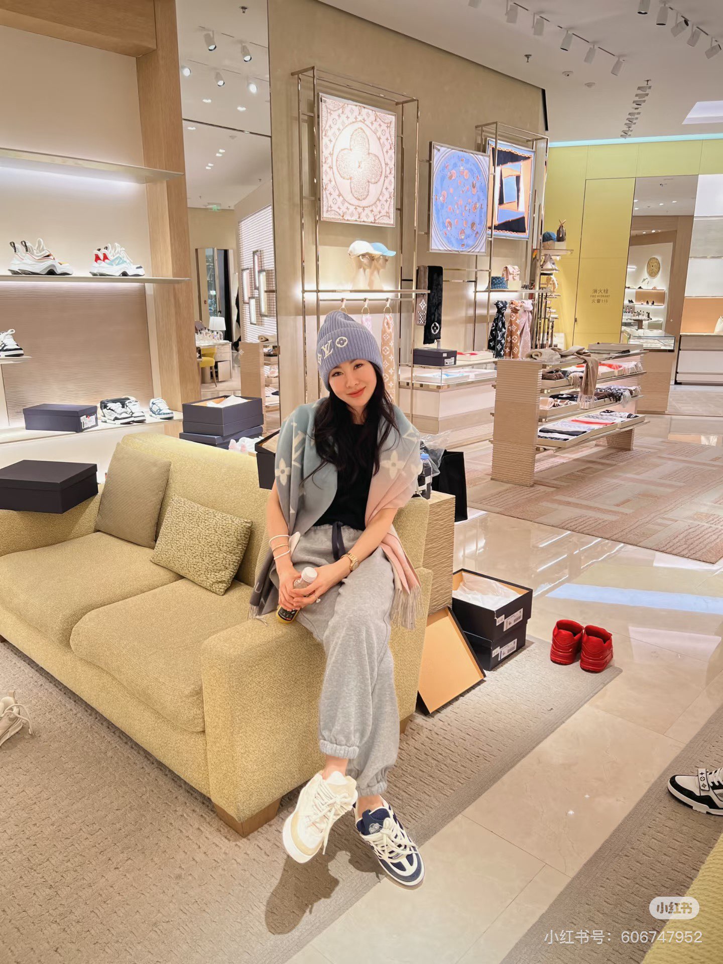 NO:235546,Model foot pictures, casual shoes/sports shoes, sneakers19860909模特上脚图,休闲鞋/运动鞋,sneakers,Women's Shoes