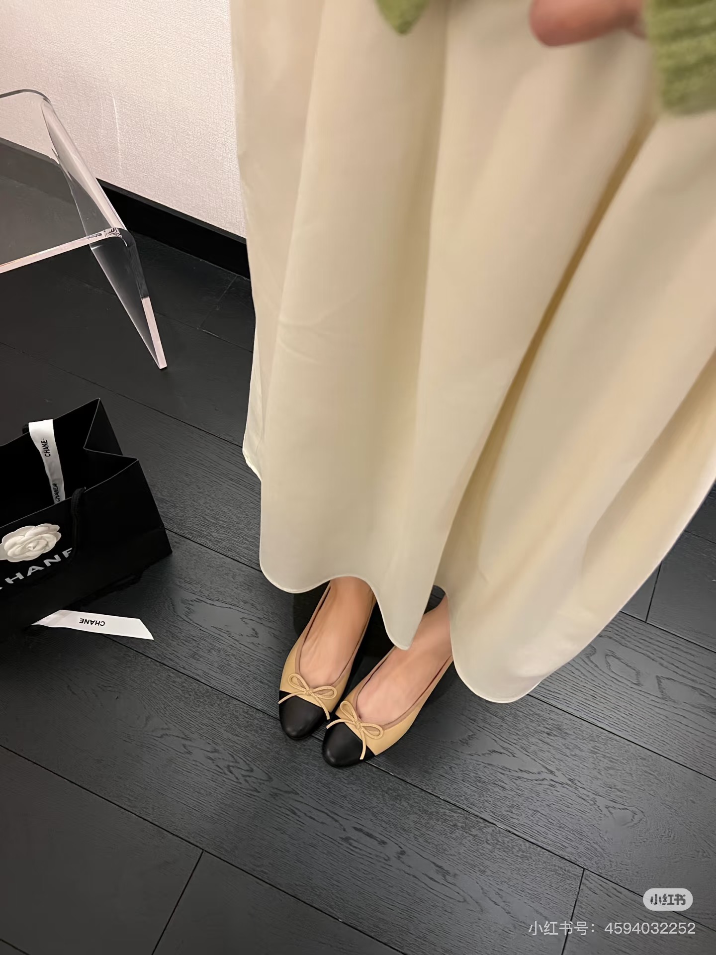 NO:129388,Model's foot pictures, ballet shoes19860909模特上脚图,芭蕾舞鞋,Women's Shoes