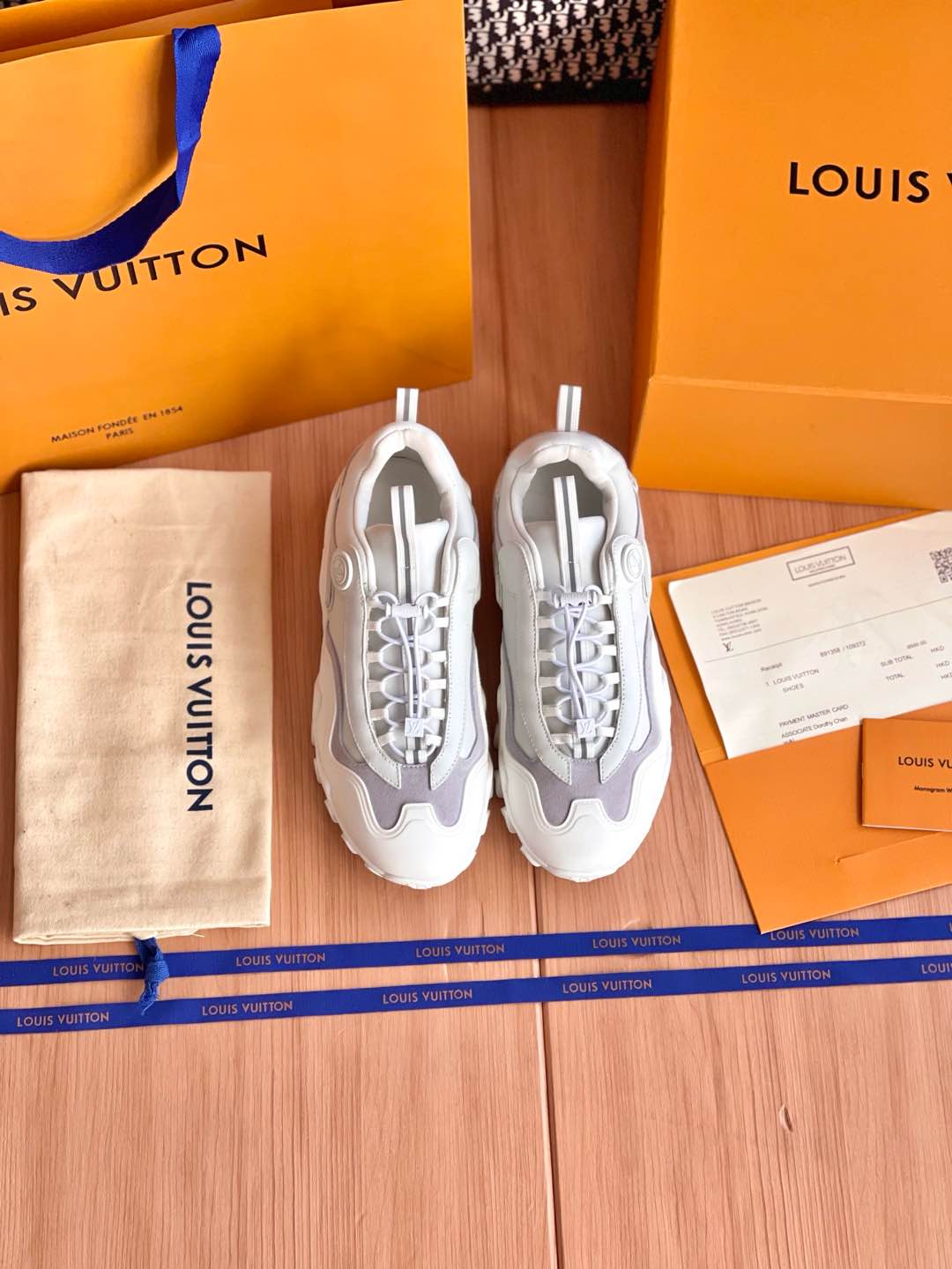 NO:129367,Lv Rush sports shoes are purchased and developed and developed by Zp, all customized materials, exclusive mold opening sole, all details are shipped together, and even the packaging is the same as the genuine one. Size: 35-40, casual shoes/sports shoes, louis vuitton, sneakers19860909Lv Rush运动鞋整双鞋子采购Zp开发打造,全部定制材料,独家开模大底,细节全部对版出货,连包装也做到跟正品一样.码数:35-40,休闲鞋/运动鞋,louis vuitton,sneakers,Women's Shoes