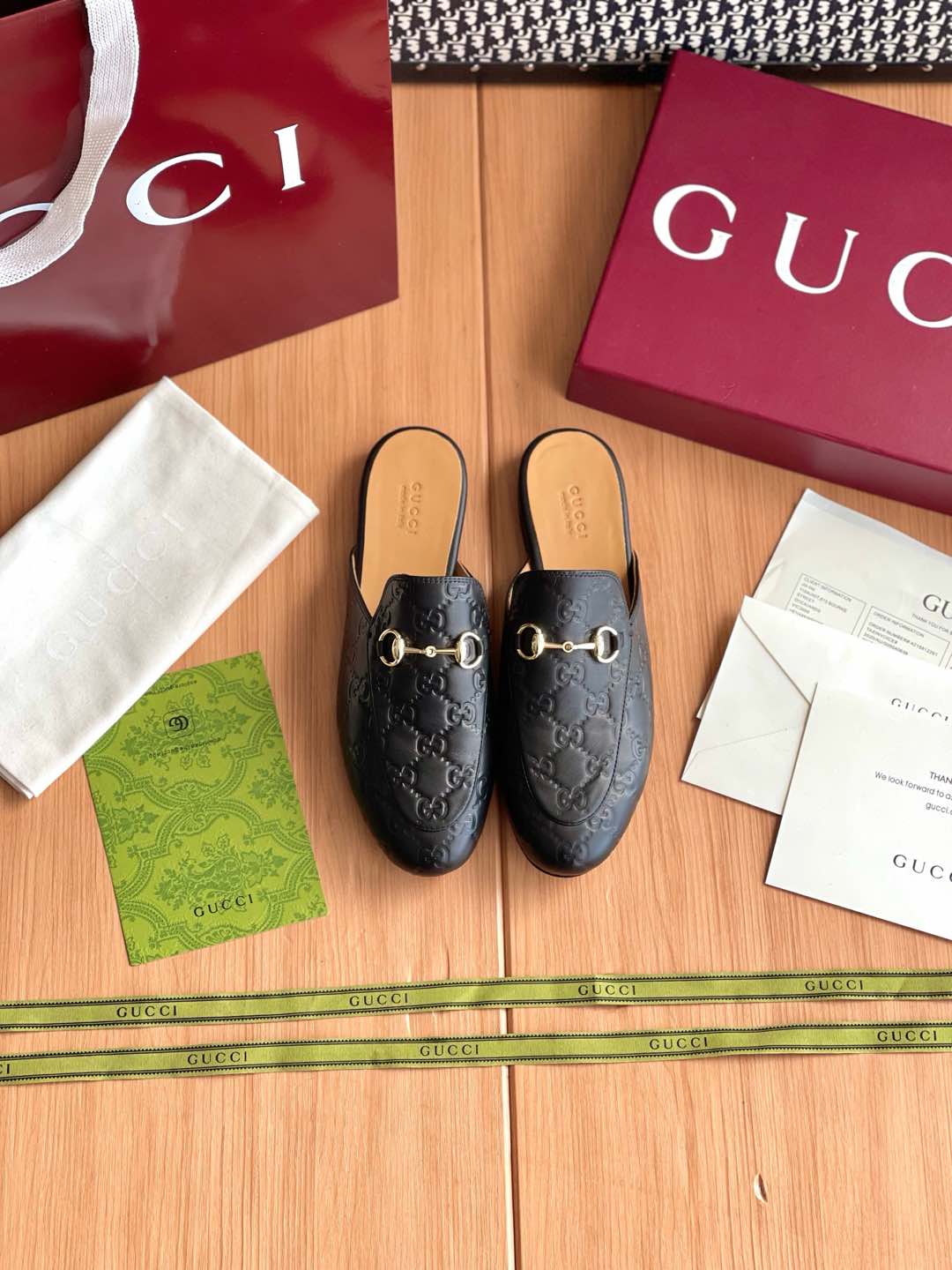 NO:235631,Gucci half-drag shoes are purchased and developed and built with Zp, all customized materials, exclusive mold opening sole, all details are shipped together, and even the packaging is the same as the genuine one. Number of sizes: women 35-40, semi-drag, gucci19860909Gucci半拖整双鞋子采购Zp开发打造,全部定制材料,独家开模大底,细节全部对版出货,连包装也做到跟正品一样.码数:女35-40,半拖,gucci,Women's Shoes