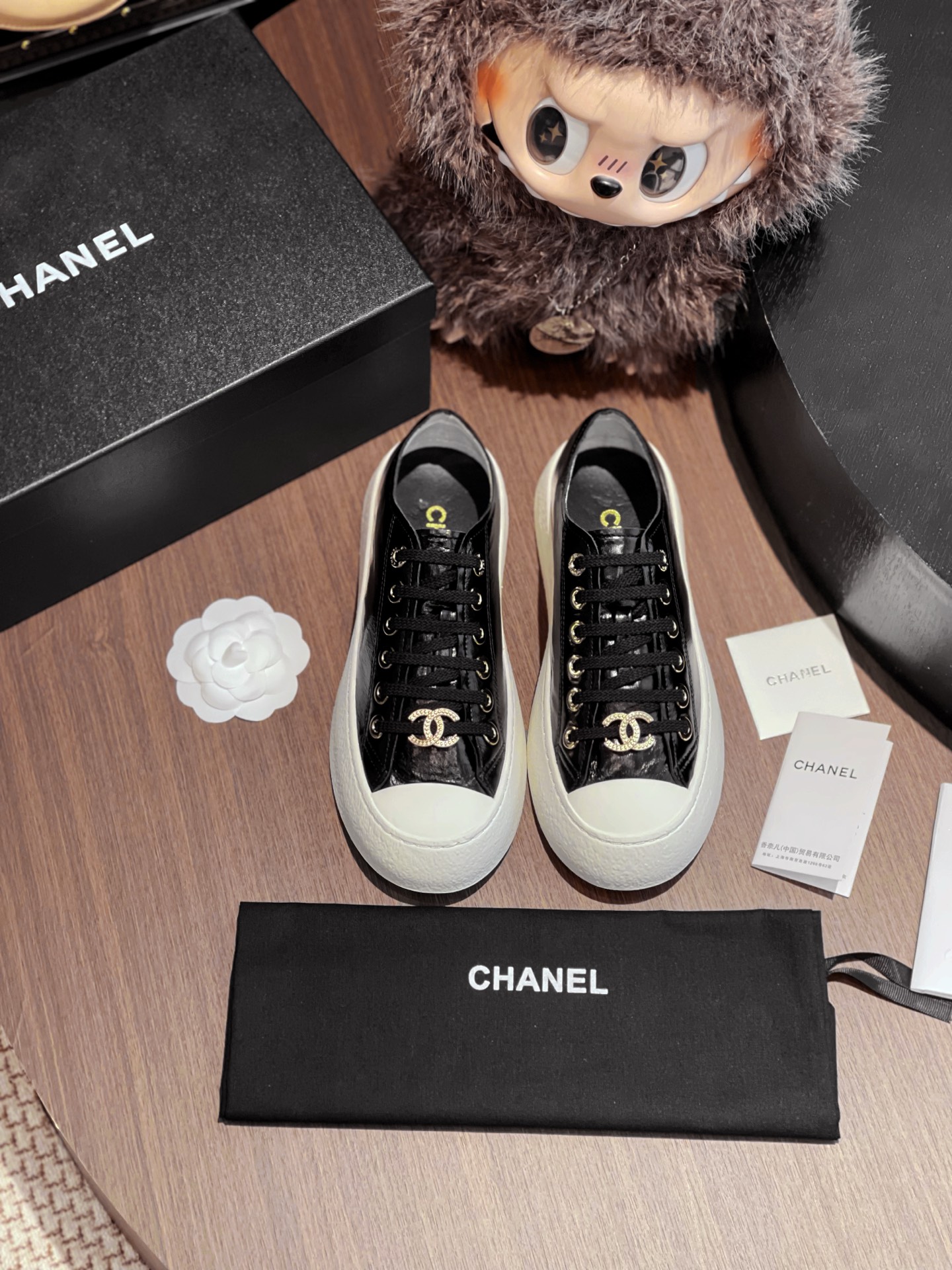 NO:235809,CHANEL 25 new skateboard shoes are purchased and developed for Zp, all customized materials, exclusive mold opening sole, all details are shipped together, and even the packaging is the same as the genuine one. Size: 35-40, casual shoes/sports shoes, chanel, sneakers19860909CHANEL 25新款滑板鞋整双鞋子采购Zp开发打造,全部定制材料,独家开模大底,细节全部对版出货,连包装也做到跟正品一样.码数:35-40,休闲鞋/运动鞋,chanel,sneakers,Women's Shoes