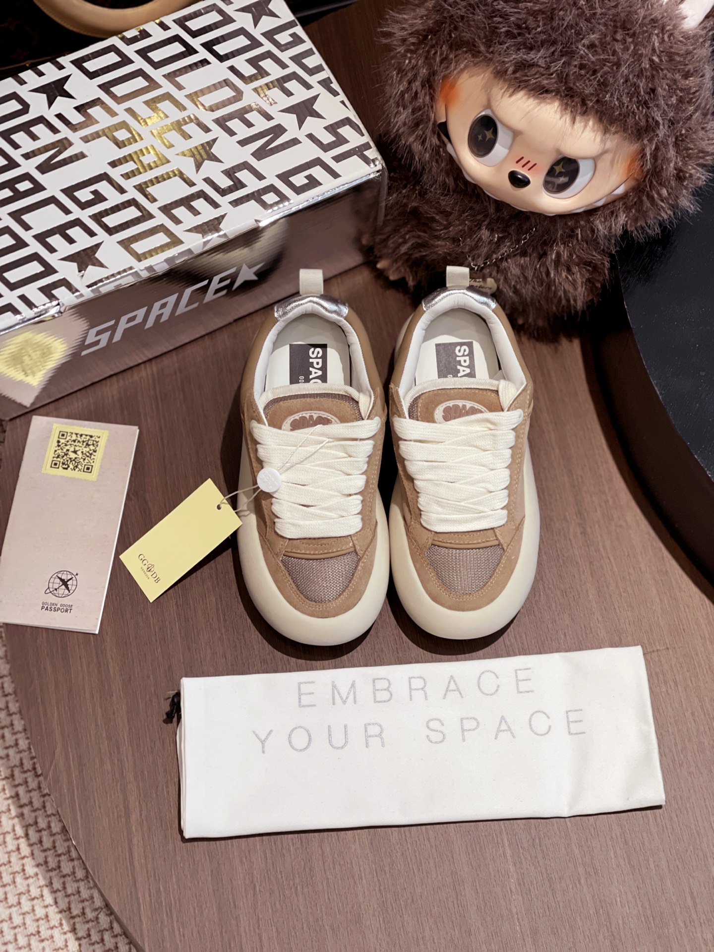 NO:238054,GGDB 25 new bread shoes are purchased and developed for the whole pair of shoes, developed and created by Zp, all customized materials, exclusive mold opening sole, details are shipped together, and even the packaging is the same as the genuine one. Size: Women 35-40 Men 39-45, casual shoes/sports shoes, sneakers19860909GGDB 25新款面包鞋整双鞋子采购Zp开发打造,全部定制材料,独家开模大底,细节全部对版出货,连包装也做到跟正品一样.码数:女35-40 男39-45,休闲鞋/运动鞋,sneakers,Women's Shoes