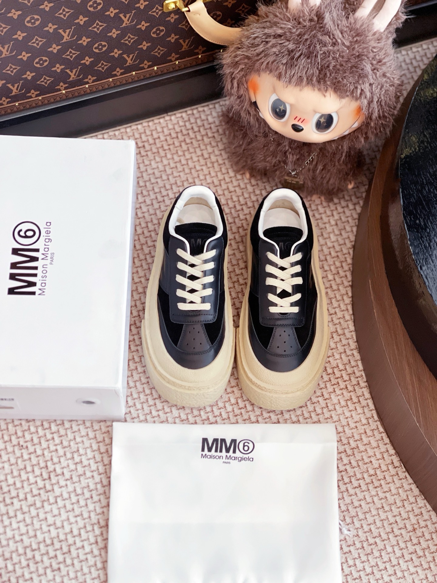 NO:256948,MM6 thick sole shoes are purchased and developed for Zp, all customized materials, exclusive mold opening sole, all details are shipped together, and even the packaging is the same as the genuine one. Size: Women 35-40 Men 39-45, casual shoes/sports shoes, masion margiela, sneakers19860909MM6 厚底鞋整双鞋子采购Zp开发打造,全部定制材料,独家开模大底,细节全部对版出货,连包装也做到跟正品一样.码数:女35-40 男39-45,休闲鞋/运动鞋,masion margiela,sneakers,Women's Shoes