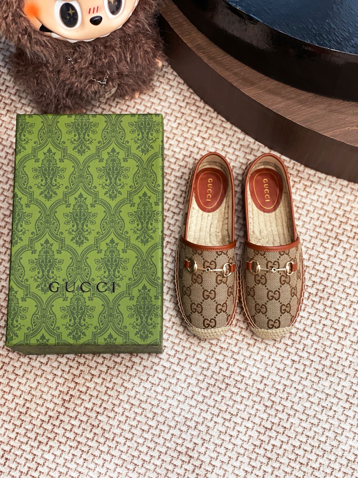 NO:260203,GUCCI Fisherman's Shoes are purchased and developed and developed. All customized materials are customized, exclusive mold opening sole, all details are shipped together, and even the packaging is the same as the genuine one. Size: Women's 35-40, Fisherman's Shoes, Gucci, espadrilles19860909GUCCI 渔夫鞋整双鞋子采购Zp开发打造,全部定制材料,独家开模大底,细节全部对版出货,连包装也做到跟正品一样.码数:女35-40,渔夫鞋,gucci,espadrilles,Women's Shoes