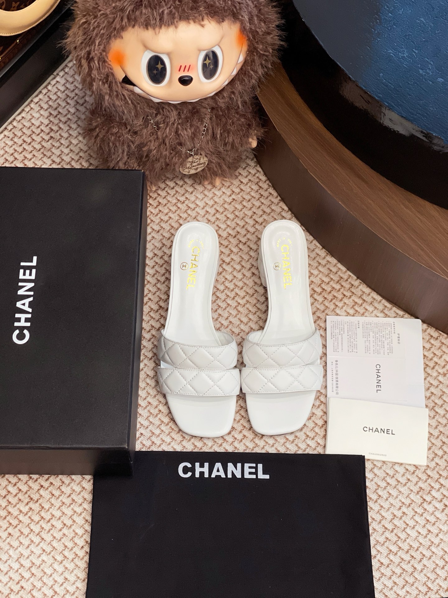 NO:260177,CHANEL 25 new sandals are purchased and developed for the whole pair of shoes, developed and created by Zp, all customized materials, exclusive mold opening sole, all details are shipped together, and even the packaging is the same as the genuine one. Size: 35-40, slippers, chanel, sandals, slippers19860909CHANEL 25新款凉鞋整双鞋子采购Zp开发打造,全部定制材料,独家开模大底,细节全部对版出货,连包装也做到跟正品一样.码数:35-40,拖鞋,chanel,sandals,slippers,Women's Shoes