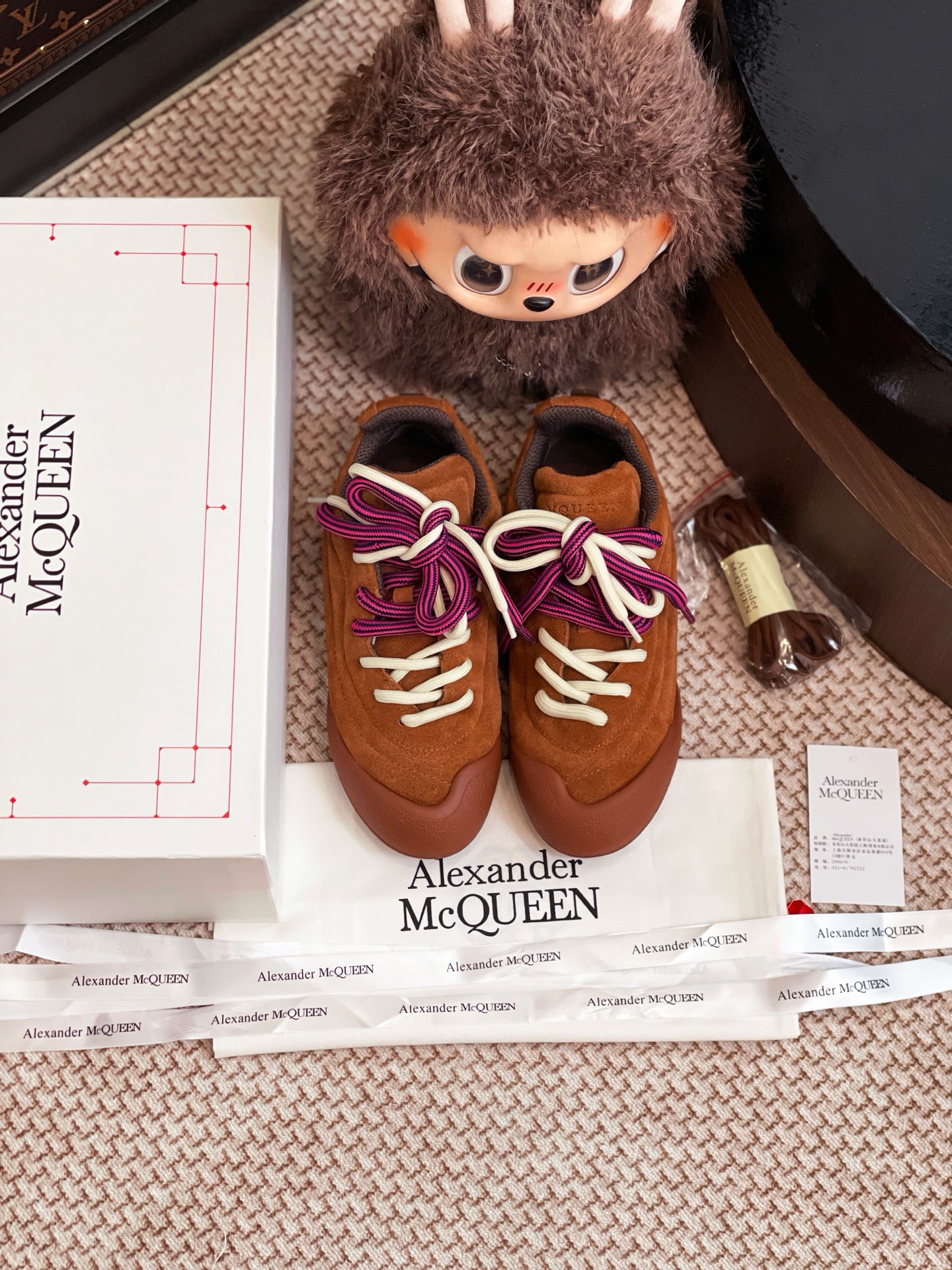 NO:249134,Women's 320 men's McQueen bread shoes are purchased and developed and created with Zp, all customized materials, exclusive mold opening sole, all details are shipped together, and even the packaging is the same as the genuine one. Size: Women's 35-40 men's 39-45, casual shoes/sports shoes, alexander mcqueen, sneakers19860909女320男麦昆面包鞋整双鞋子采购Zp开发打造,全部定制材料,独家开模大底,细节全部对版出货,连包装也做到跟正品一样.码数:女35-40 男39-45,休闲鞋/运动鞋,alexander mcqueen,sneakers,Women's Shoes