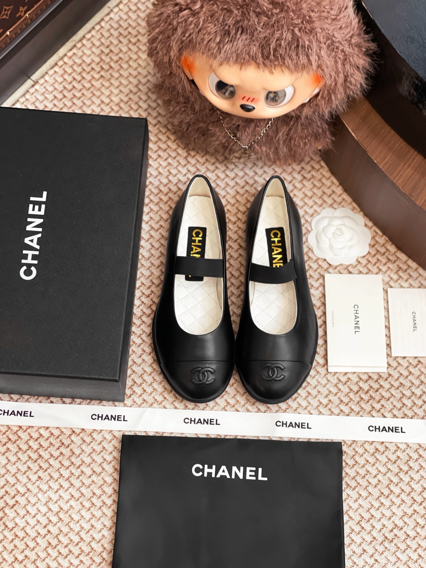 NO:264811,Chanel 25 new single shoes, whole pair of shoes are purchased and developed by Zp, all customized materials, exclusive mold opening sole, all details are shipped together, and even the packaging is the same as the genuine one. Size: 35-40, single shoes, chanel19860909香奈儿 25新款单鞋整双鞋子采购Zp开发打造,全部定制材料,独家开模大底,细节全部对版出货,连包装也做到跟正品一样.码数:35-40,单鞋,chanel,Women's Shoes