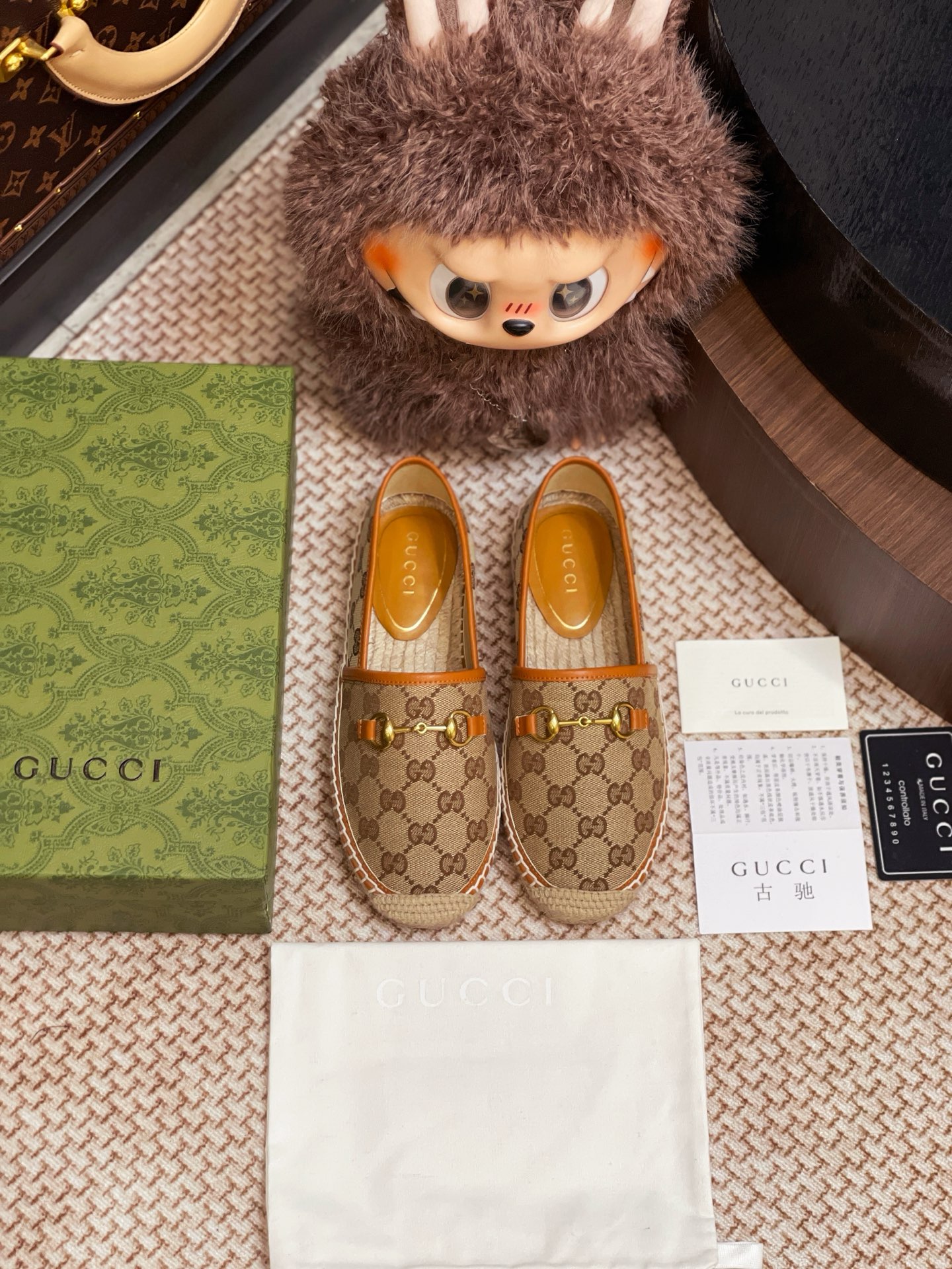 NO:265894,Gucci Fisherman's Shoes are purchased and developed and built with Zp, all customized materials, exclusive mold opening sole, all details are shipped together, and even the packaging is the same as the genuine one. Size: 35-40, Fisherman's Shoes, Gucci, espadrilles19860909Gucci 渔夫鞋整双鞋子采购Zp开发打造,全部定制材料,独家开模大底,细节全部对版出货,连包装也做到跟正品一样.码数:35-40,渔夫鞋,gucci,espadrilles,Women's Shoes