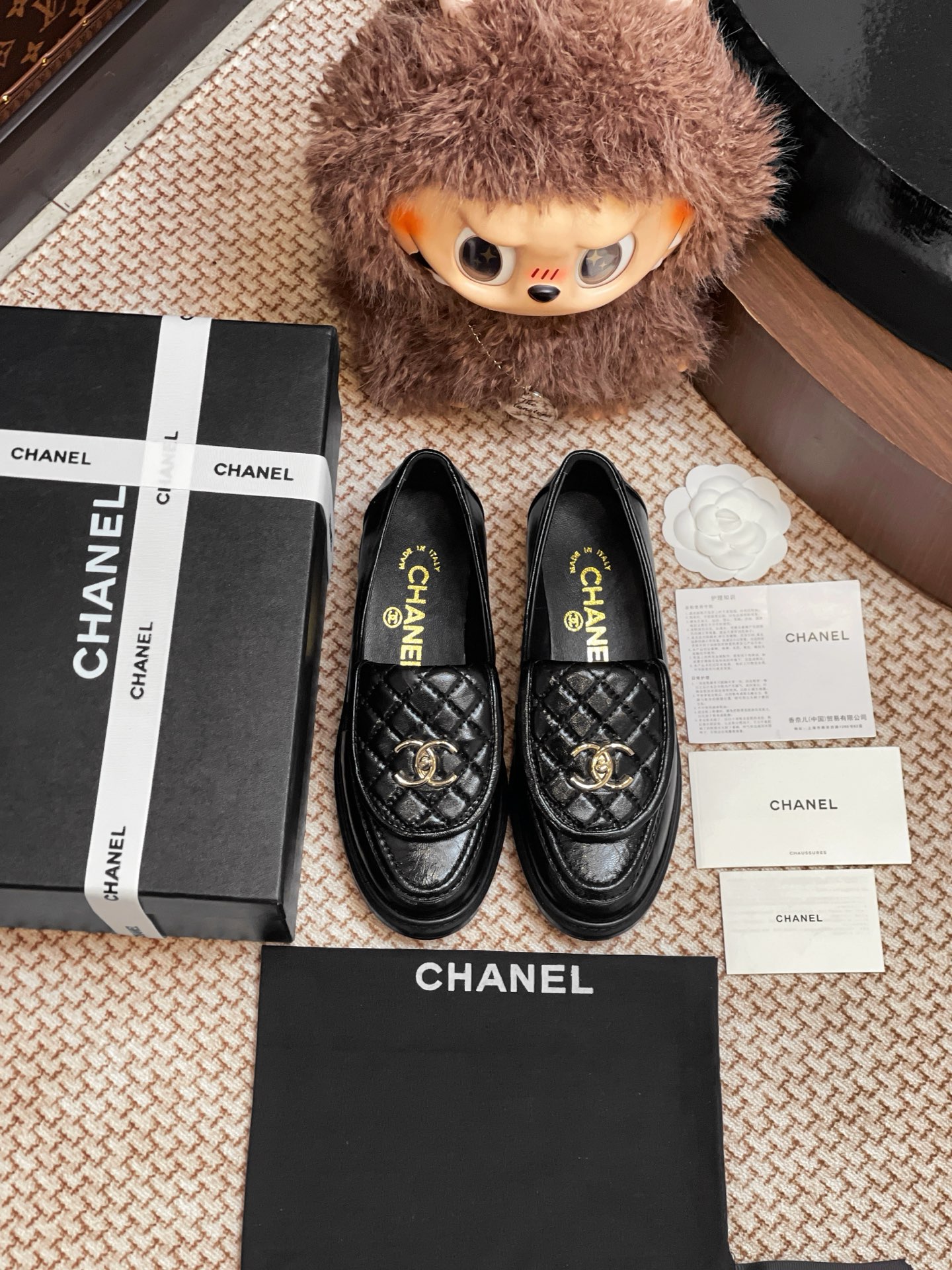 NO:384140,CHANEL classic leather sole single shoe shoes are purchased and developed for Zp, all customized materials, exclusive mold opening sole, all details are shipped together, and even the packaging is the same as the genuine one. Number of sizes: 35-41 (40 41 custom made without return or exchange), loafers semi-trail, chanel, loafers19860909CHANEL 经典款真皮底单鞋鞋整双鞋子采购Zp开发打造,全部定制材料,独家开模大底,细节全部对版出货,连包装也做到跟正品一样.码数:35-41（40 41订做不退换）,乐福鞋半拖,chanel,loafers,Women's Shoes