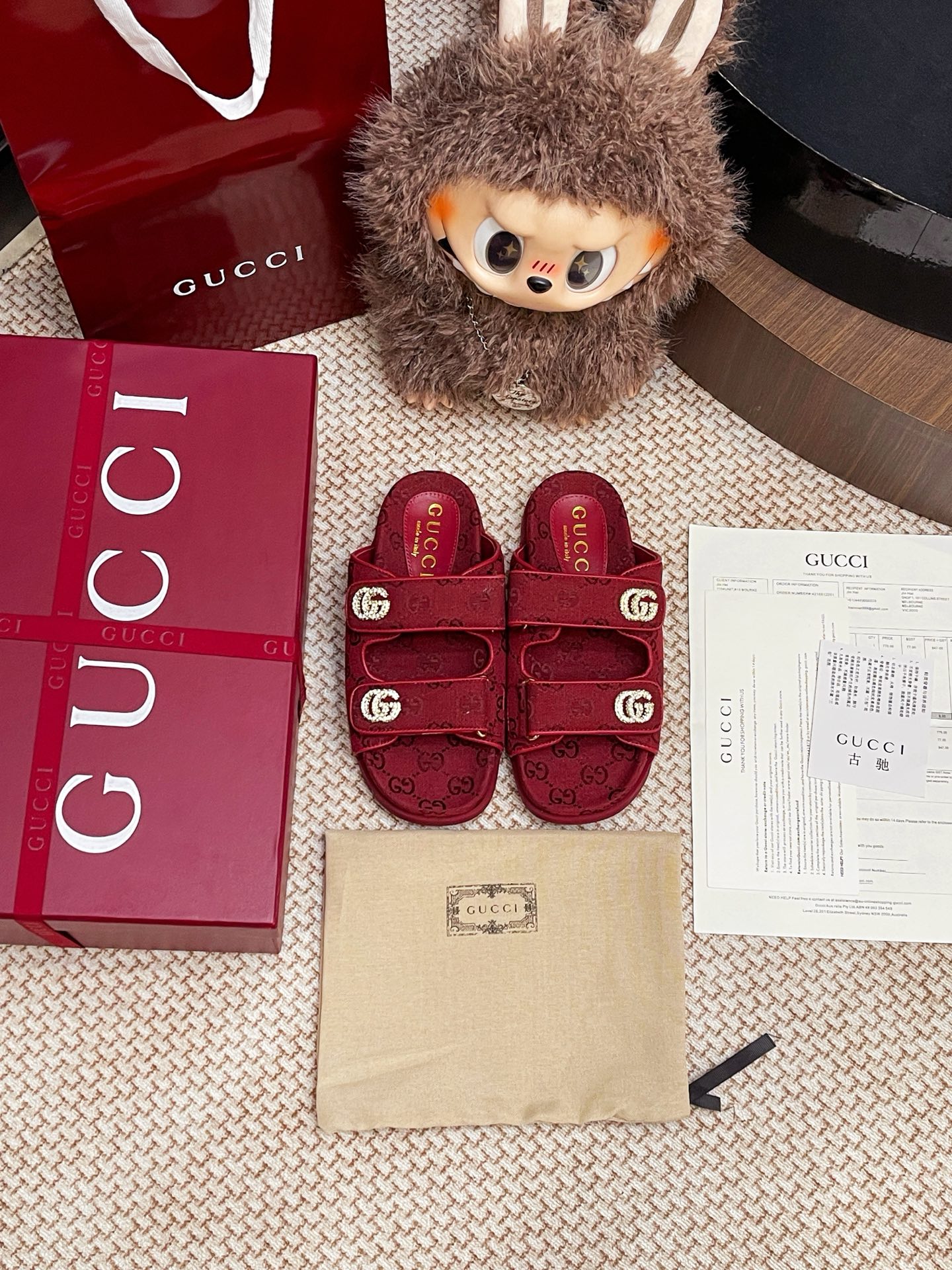 NO:411081,Gucci sandals are purchased and developed for Zp, all customized materials, exclusive mold opening sole, all details are shipped together, and even the packaging is the same as the genuine one. Size: 35-40, slippers, sandals, gucci, sandals, slippers19860909Gucci 凉鞋整双鞋子采购Zp开发打造,全部定制材料,独家开模大底,细节全部对版出货,连包装也做到跟正品一样.码数:35-40,拖鞋凉鞋,gucci,sandals,slippers,Women's Shoes