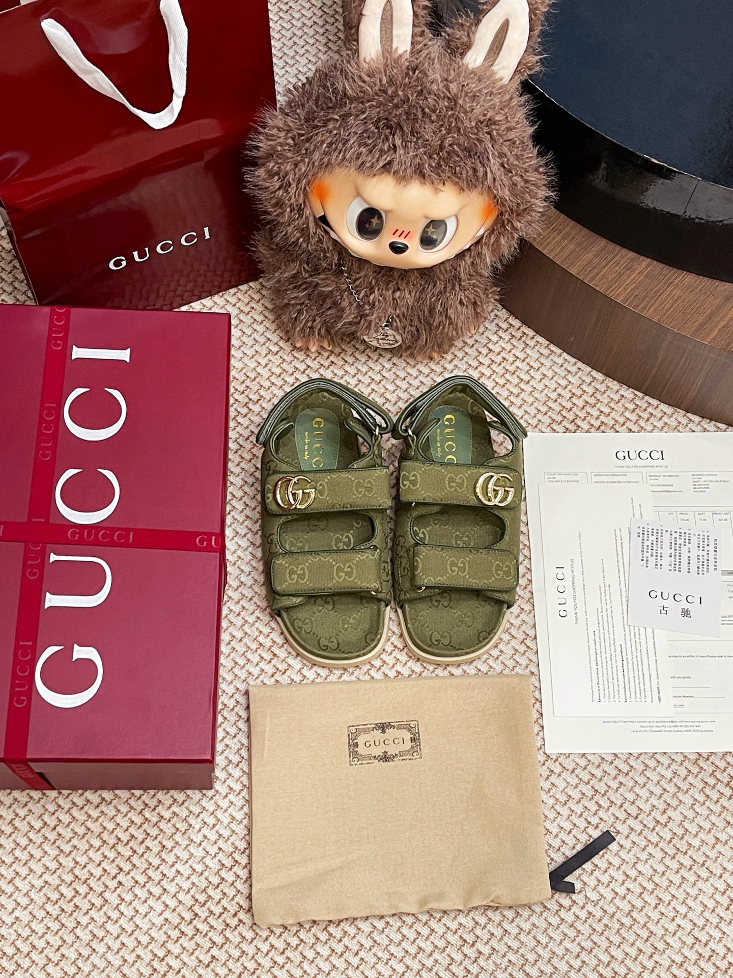 NO:411108,Gucci sandals are purchased and developed for Zp, all customized materials, exclusive mold opening sole, all details are shipped together, and even the packaging is the same as the genuine one. Size: 35-40, slippers, sandals, gucci, sandals, slippers19860909Gucci 凉鞋整双鞋子采购Zp开发打造,全部定制材料,独家开模大底,细节全部对版出货,连包装也做到跟正品一样.码数:35-40,拖鞋凉鞋,gucci,sandals,slippers,Women's Shoes