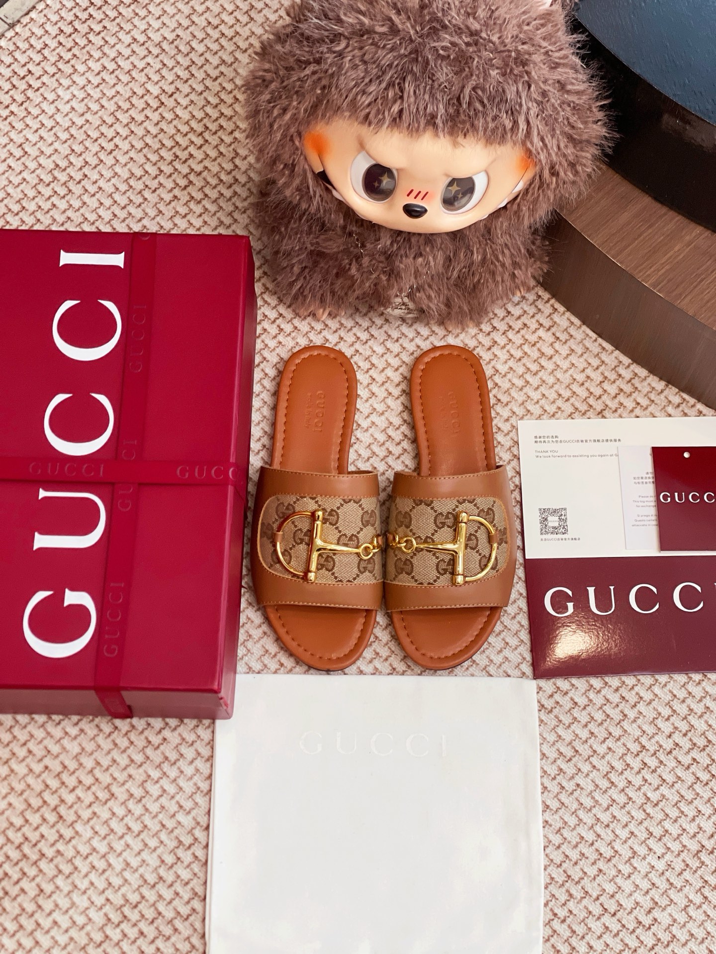 NO:422586,Gucci flat slippers The whole pair of shoes is purchased and developed by Zp, all customized materials, exclusive mold opening sole, all details are shipped together, and even the packaging is the same as the genuine one. Size: 35-40, slippers, gucci, slippers19860909Gucci 平底拖鞋 整双鞋子采购Zp开发打造,全部定制材料,独家开模大底,细节全部对版出货,连包装也做到跟正品一样.码数:35-40,拖鞋,gucci,slippers,Women's Shoes