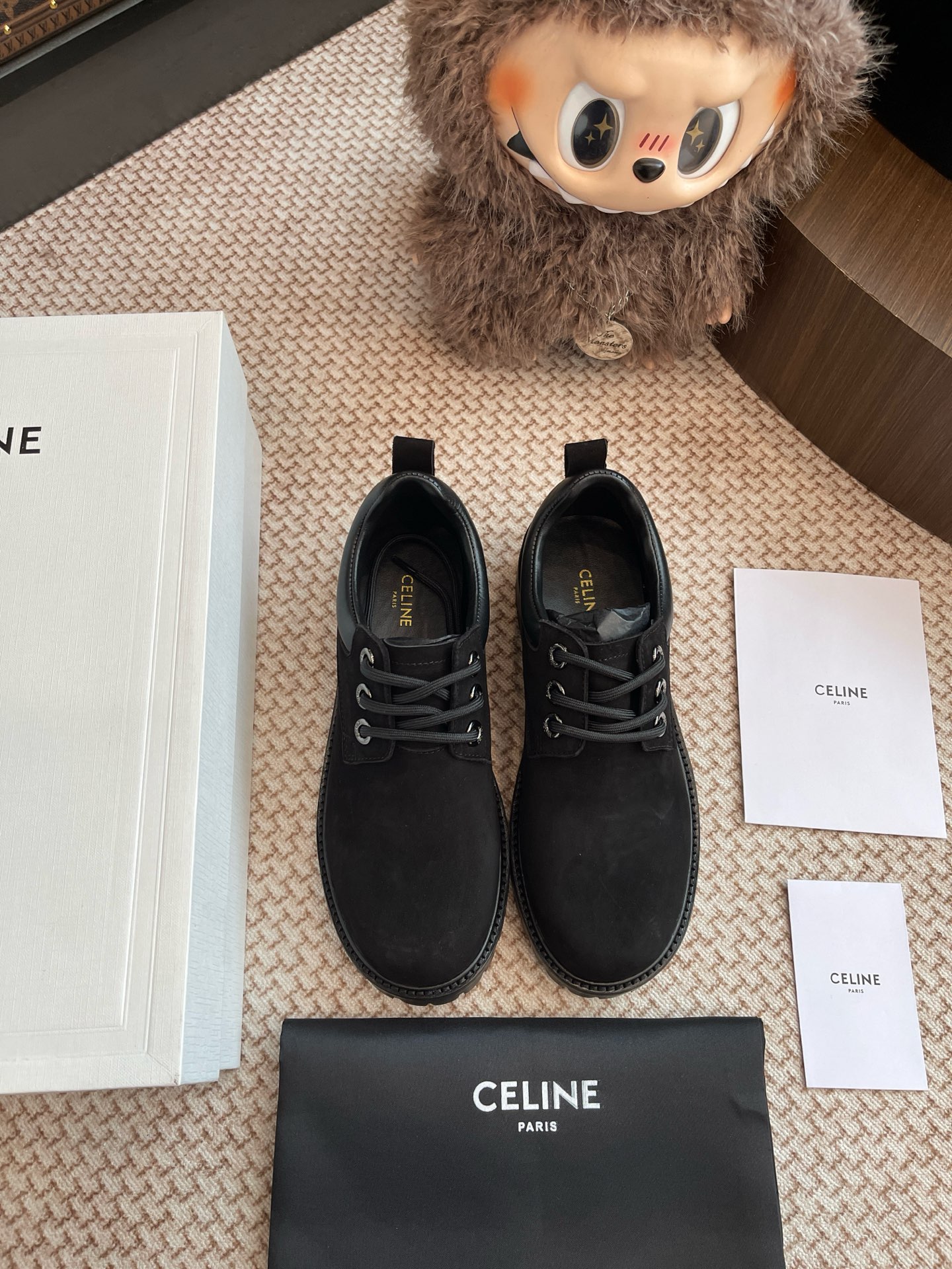 NO:447126,CELINE low-top shoes are purchased and developed and developed with Zp, all customized materials, exclusive mold opening sole, all details are shipped together, and even the packaging is the same as the genuine one. Size: Women 35-40 Men 39-45, single shoes, celine19860909CELINE 低帮鞋整双鞋子采购Zp开发打造,全部定制材料,独家开模大底,细节全部对版出货,连包装也做到跟正品一样.码数:女35-40 男39-45,单鞋,celine,Women's Shoes