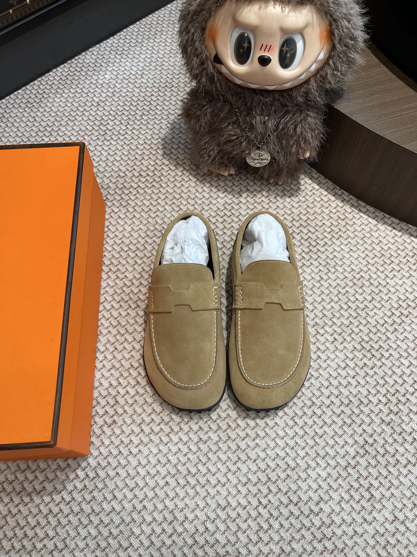 NO:460962,Hermes Loafers' complete pair of shoes are purchased and developed by Zp, all customized materials, exclusive mold opening sole, all details are shipped together, and even the packaging is the same as the genuine one. Size: 35-40 Men 39-45, Loafers, hermes, loafers19860909爱马仕 乐福鞋整双鞋子采购Zp开发打造,全部定制材料,独家开模大底,细节全部对版出货,连包装也做到跟正品一样.码数:35-40 男39-45,乐福鞋,hermes,loafers,Women's Shoes