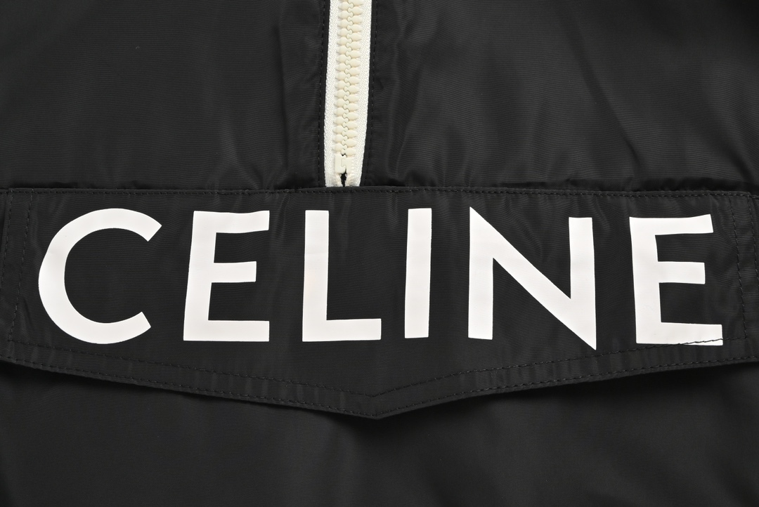 Celine/赛琳 23Fw 字母印花半拉链冲锋衣