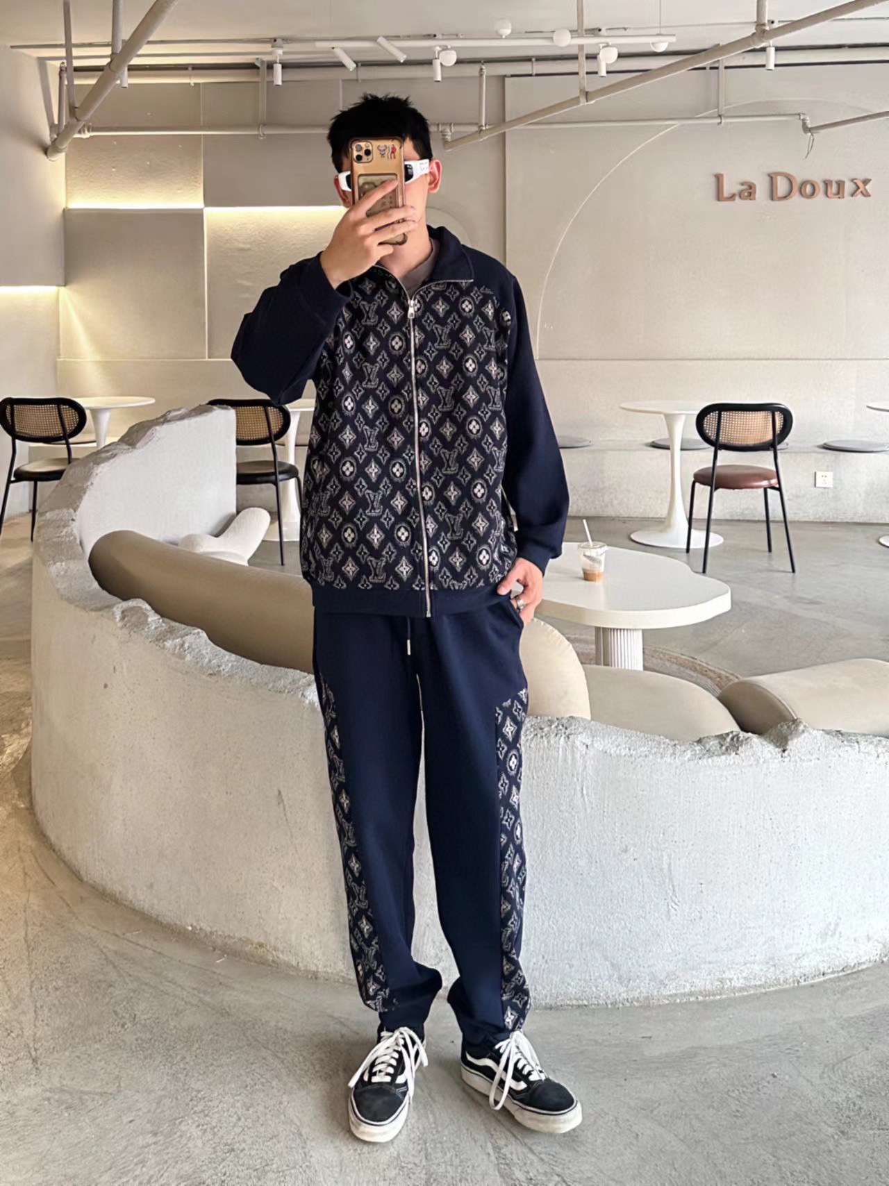Louis VuittonLouis Vuitton 23Fw full-body presbyopic splicing sports suit coat