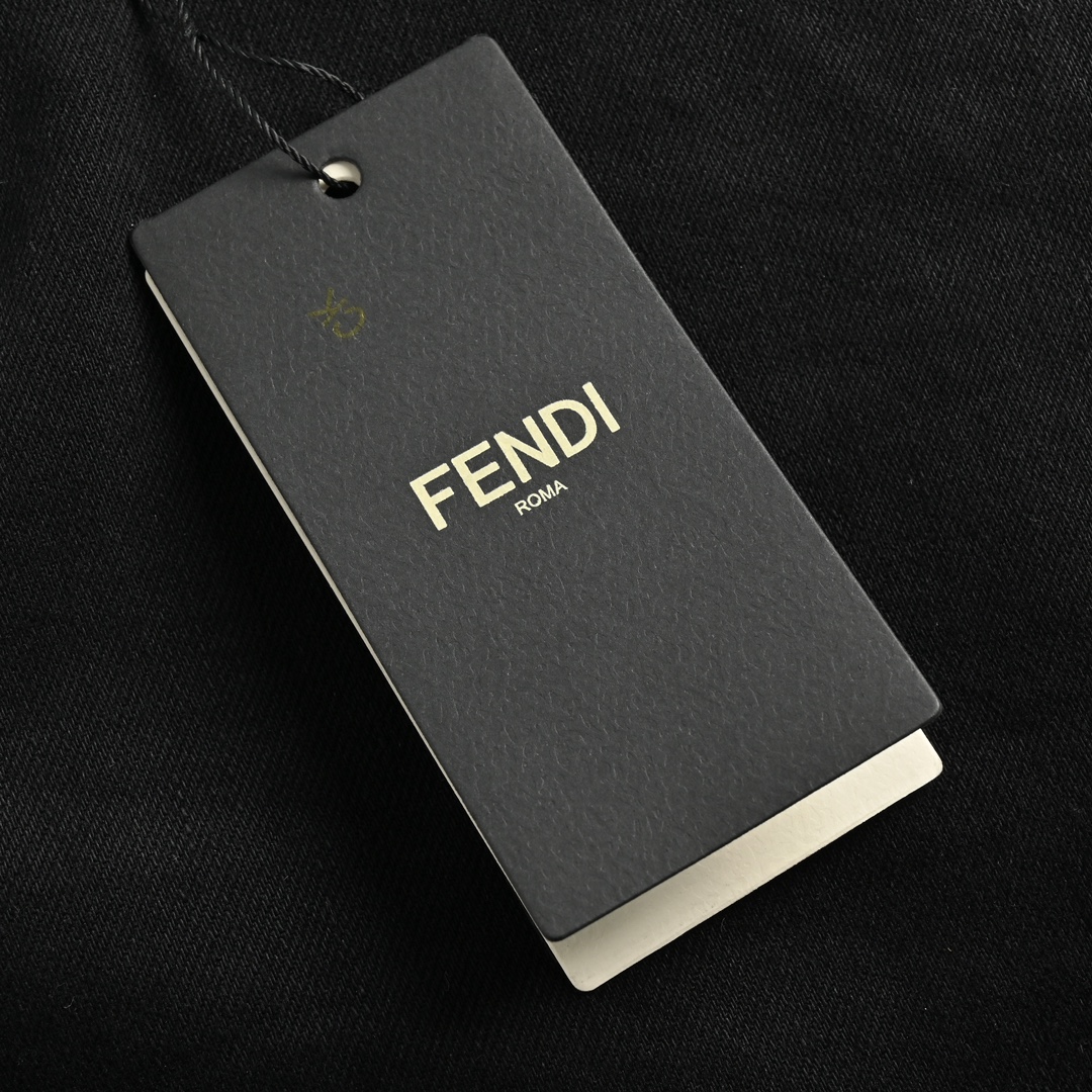 Fendi/芬迪 23Fw 后背口袋刺绣牛仔裤