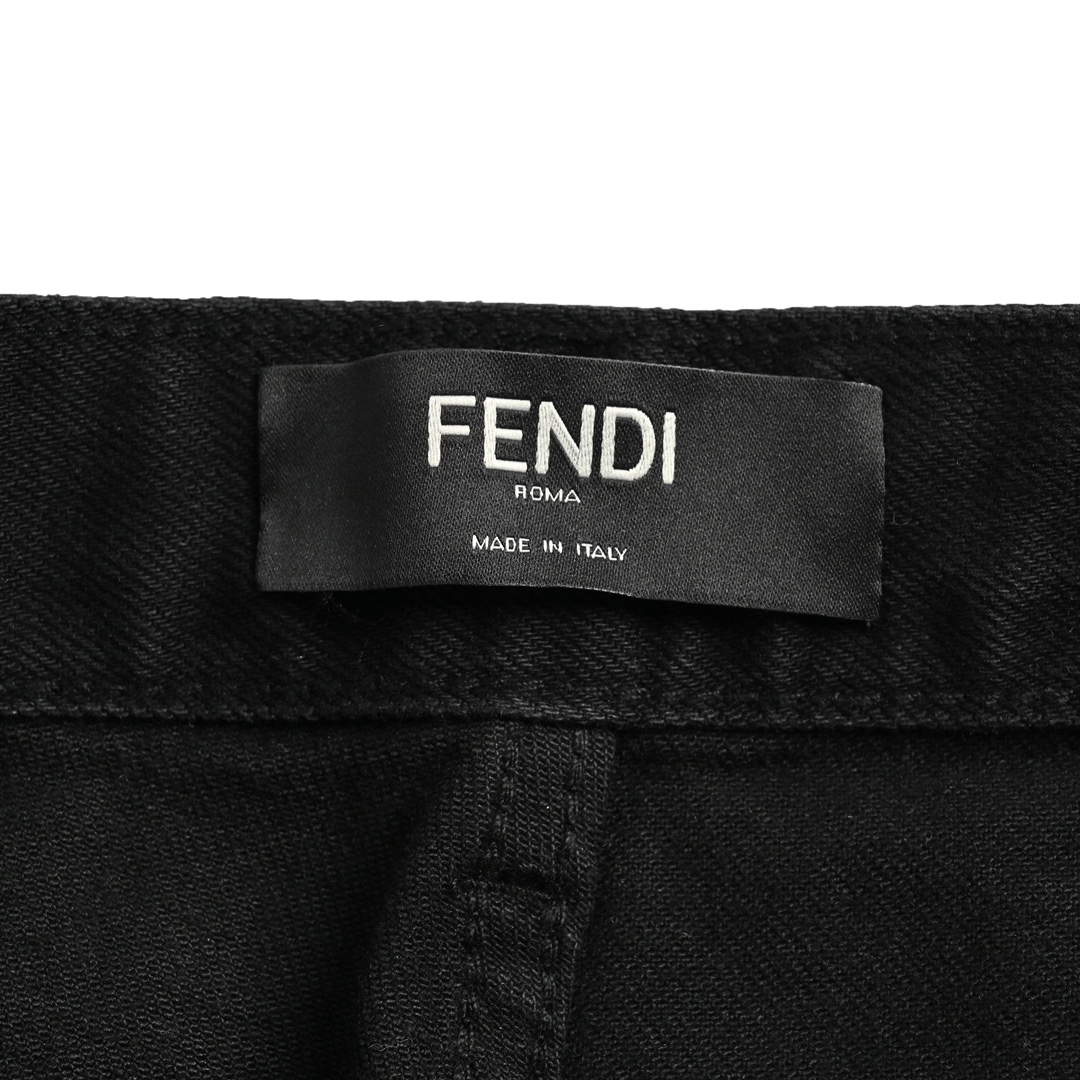 Fendi/芬迪 23Fw 后背口袋刺绣牛仔裤