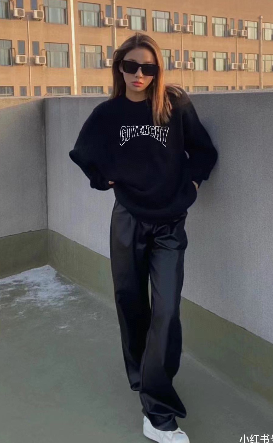 GIVENCHYGivenchy 23Fw towel embroidery logo sweater upper body effect