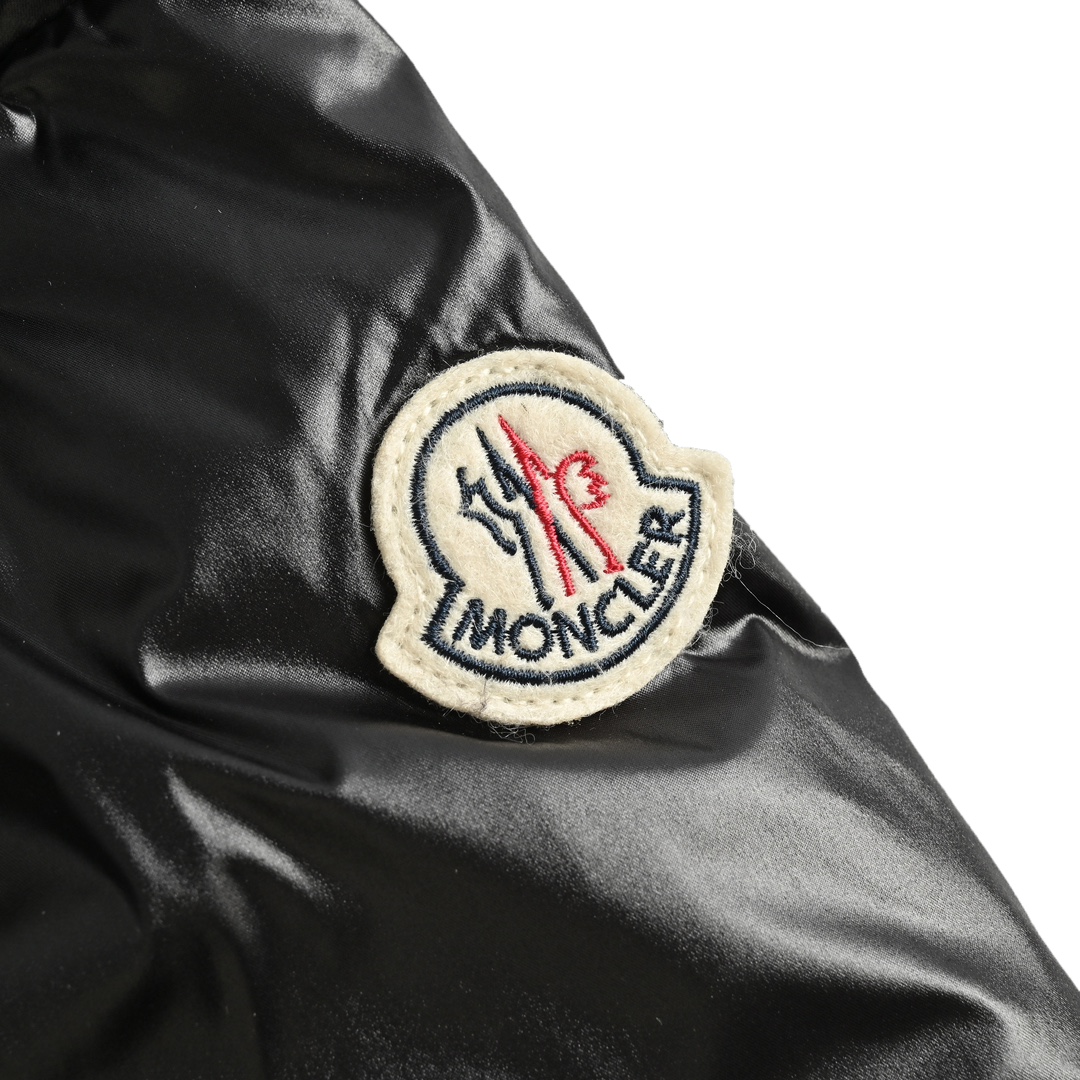 Moncler/蒙口 长款面包羽绒服