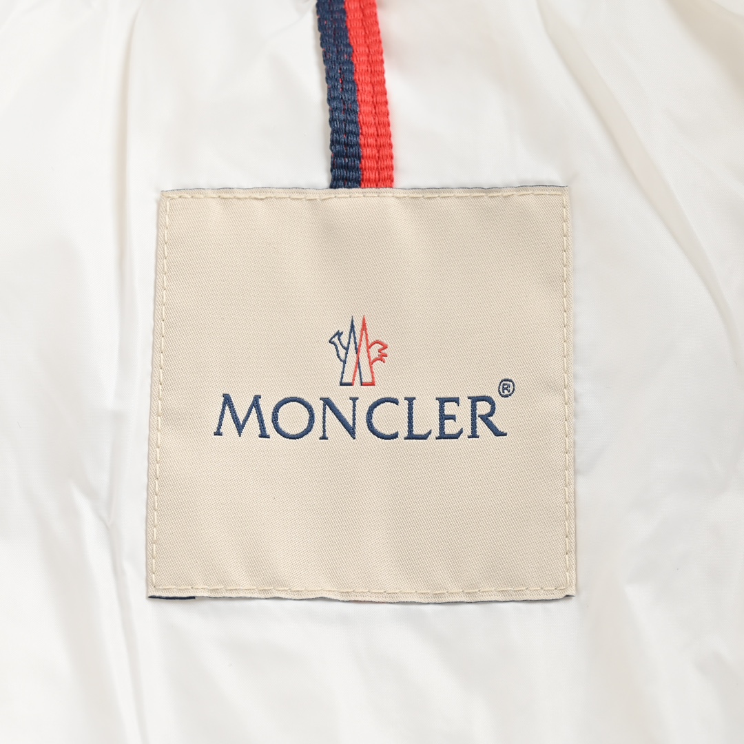 Moncler/蒙口 女款玛雅羽绒服 女士玛雅 经典常青款