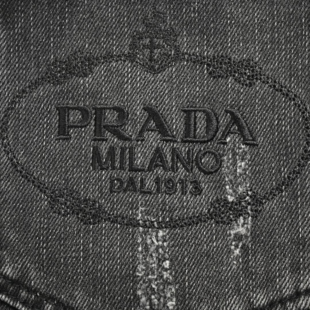 Prada/普拉达 23Fw 三角标刺绣logo水洗牛仔裤