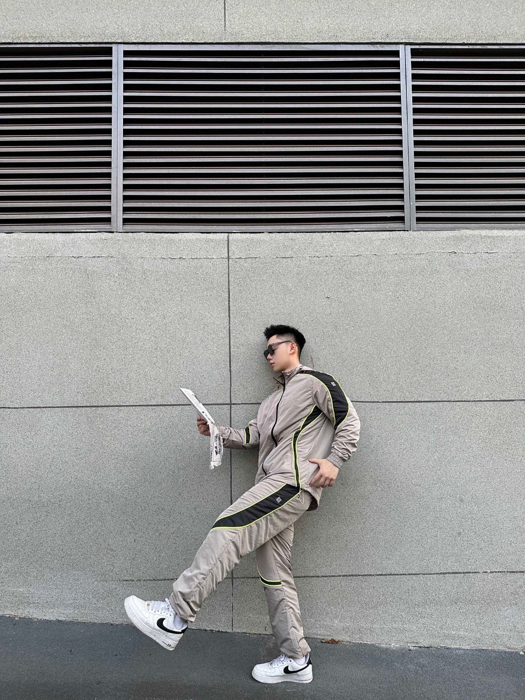 GIVENCHYGIVENCHY 23ss sports suit trousers upper body effect