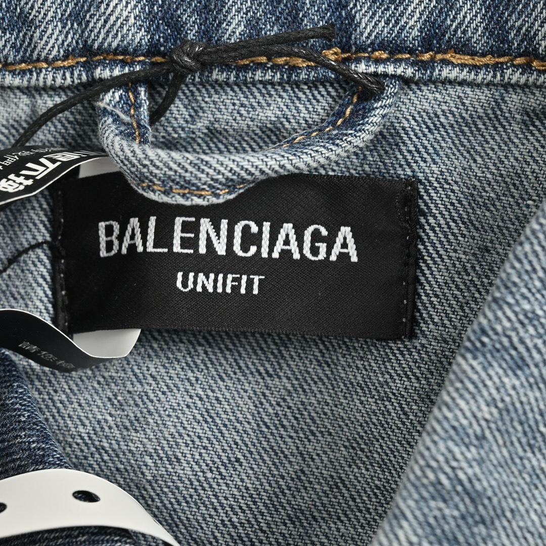 Balenciaga /巴黎世家 肩袖做旧字母牛仔外套