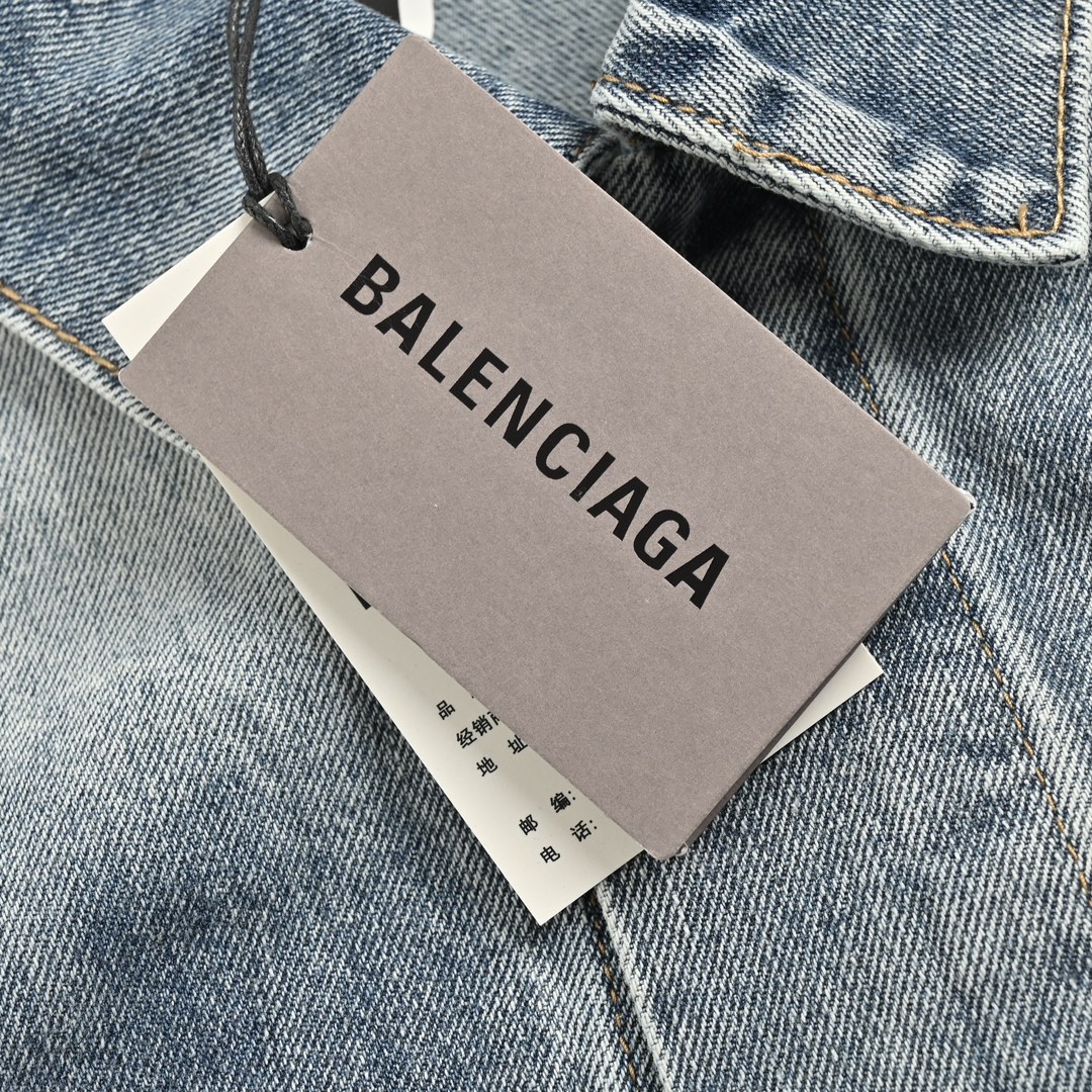 Balenciaga /巴黎世家 肩袖做旧字母牛仔外套