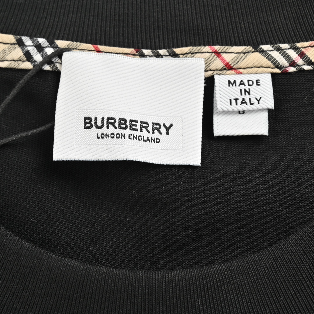 Burberry/巴宝莉 24ss 格纹骑士战马浮雕短袖黑色 白色