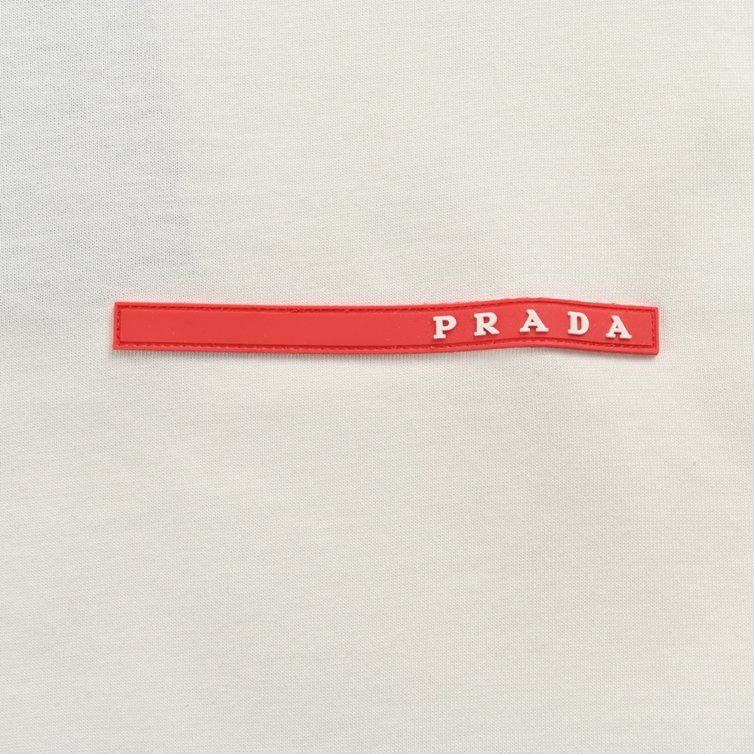 Prada/普拉达 21ss 经典红色硅胶饰条短袖