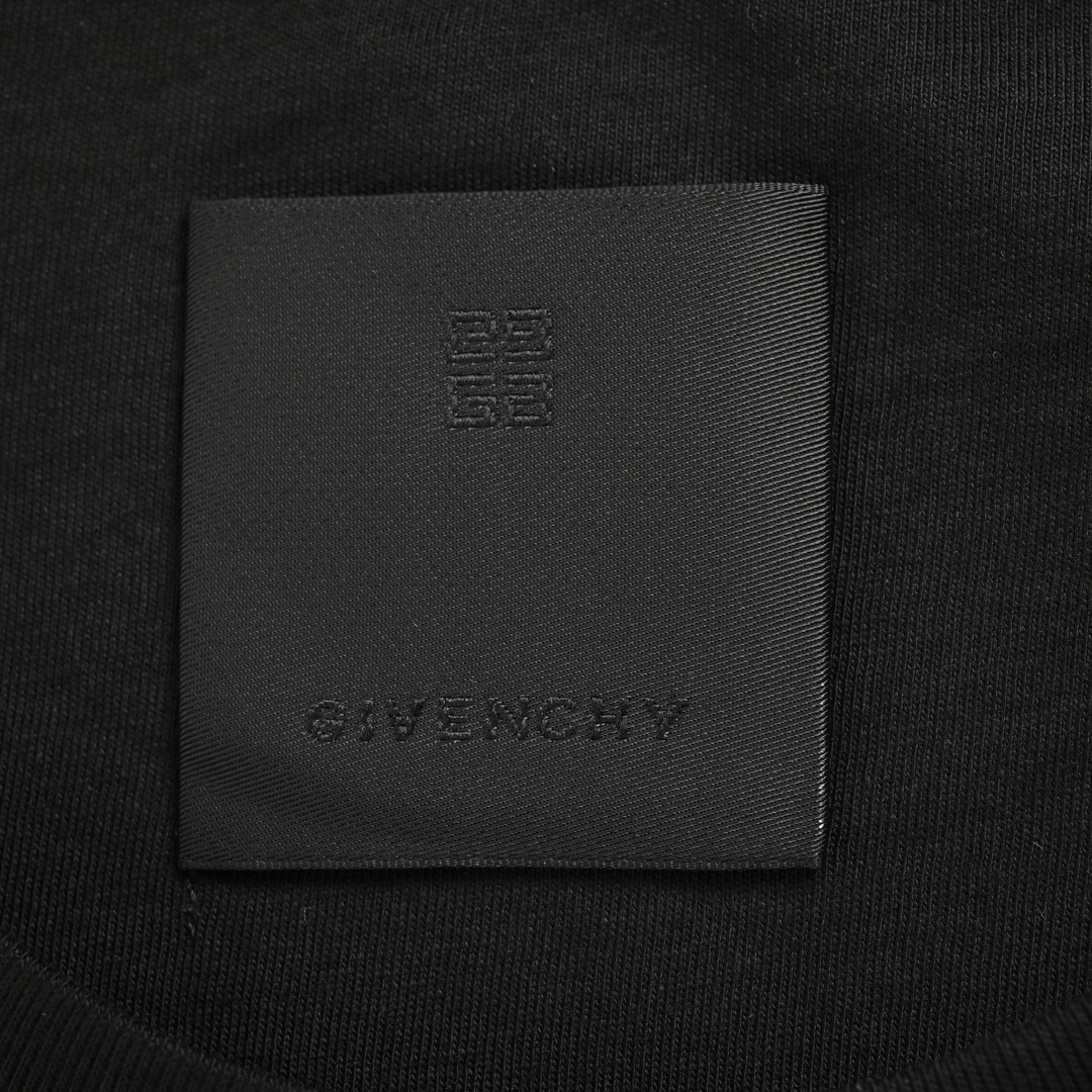 150 GIVENCHY/纪梵希 24ss 反光闪电印花短袖 采用50支双股面料