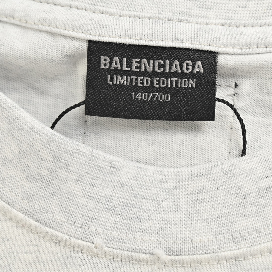 Balenciaga/巴黎世家 Music 胶囊系列龟裂箭头印花短袖