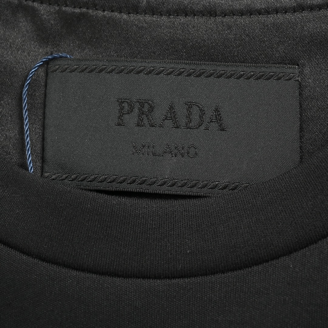 Prada/普拉达 24ss 三角布标短袖