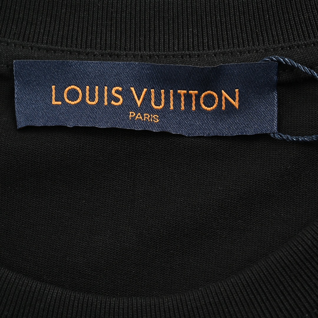 Louis Vuitton/路易威登 大V发泡胶印短袖 春夏最新款logoT恤 沉稳内敛低饱和度的咖啡色